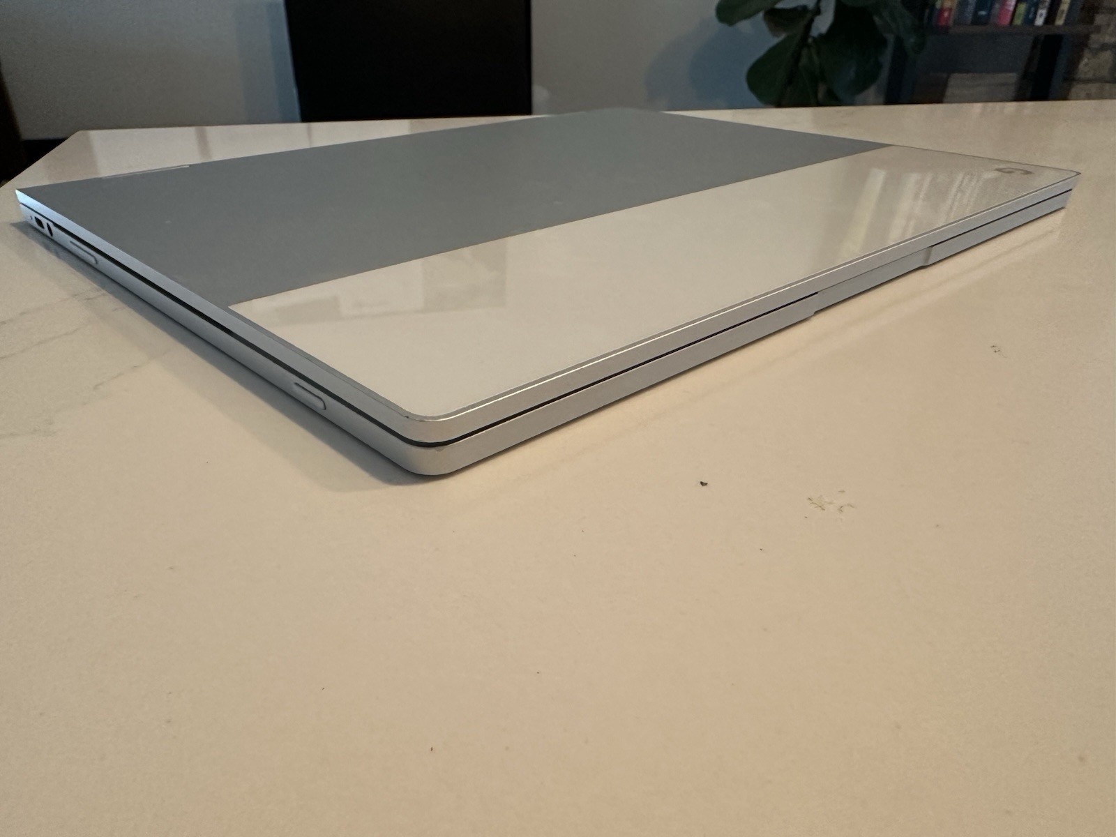 Original Google Chromebook Pixelbook, 12”, 8GB RAM, Exceptionally Clean.