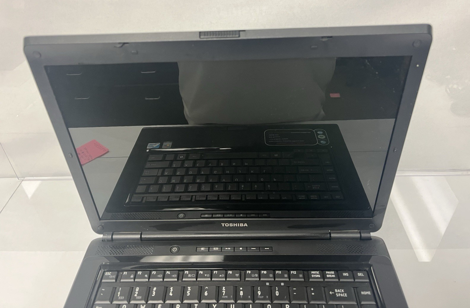 Toshiba Satellite L305-S5955 Intel Celeron CPU 900 2.20GHz 2GB Ram 160GB HDD