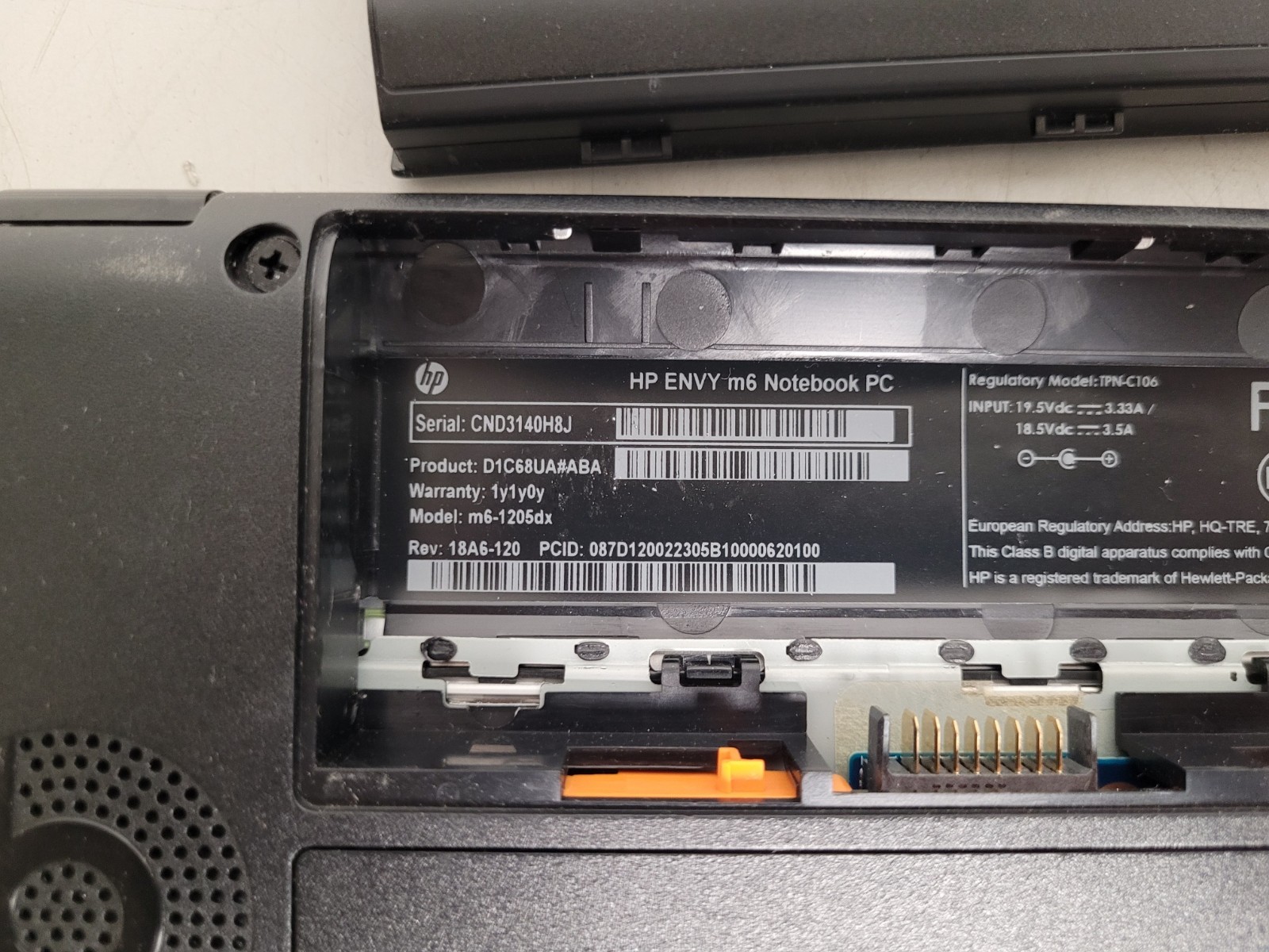 Hp Envy M6 notebook amd a10 4600m 2300mhz 8gb ram 256gb ssd charger CND3140H8J