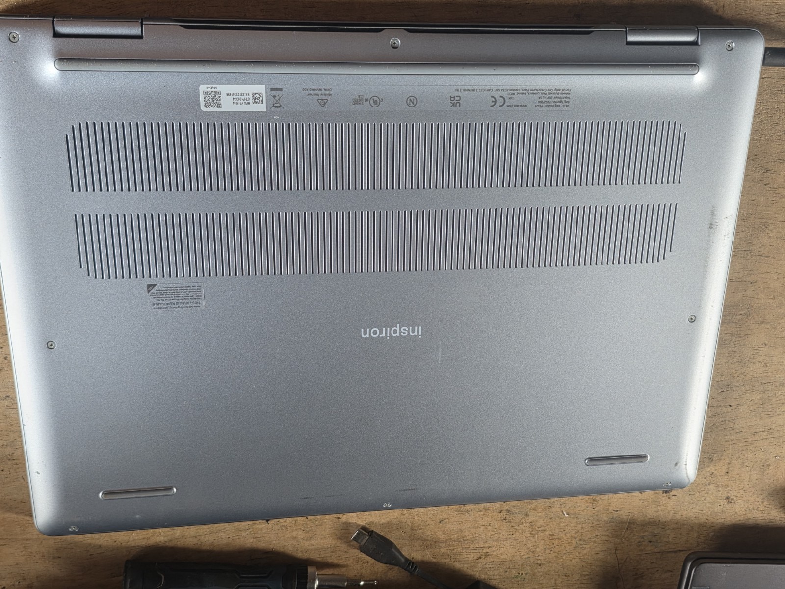 2024 Dell Inspiron 16 Plus 7640 Laptop Ultra 7 32GB 1TB SSD 16″ FHD+ Touch Pow