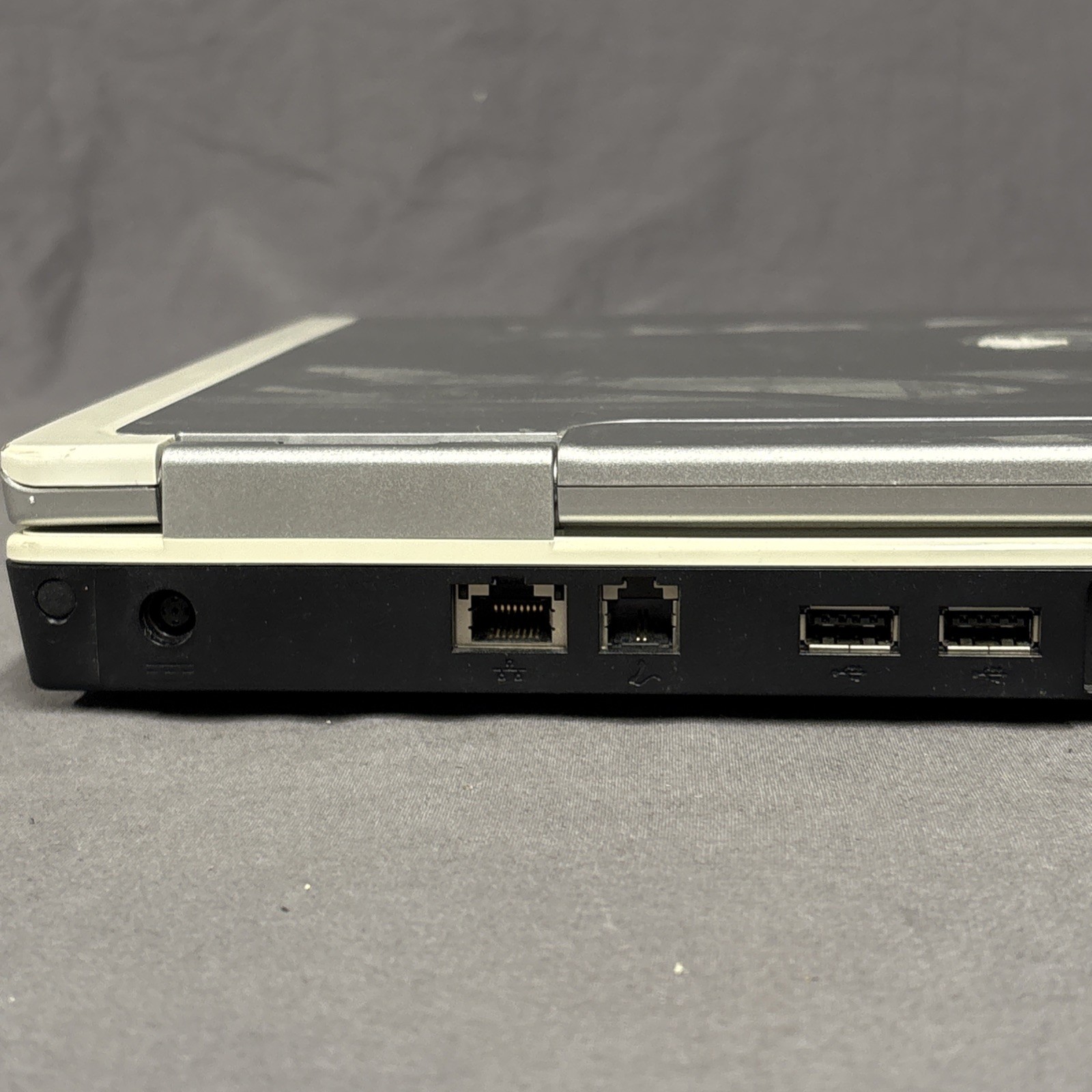 Dell Inspiron 6400 MM061 Intel Core Duo 06E8 1.66GHz 2 GB Ram No HDD READ