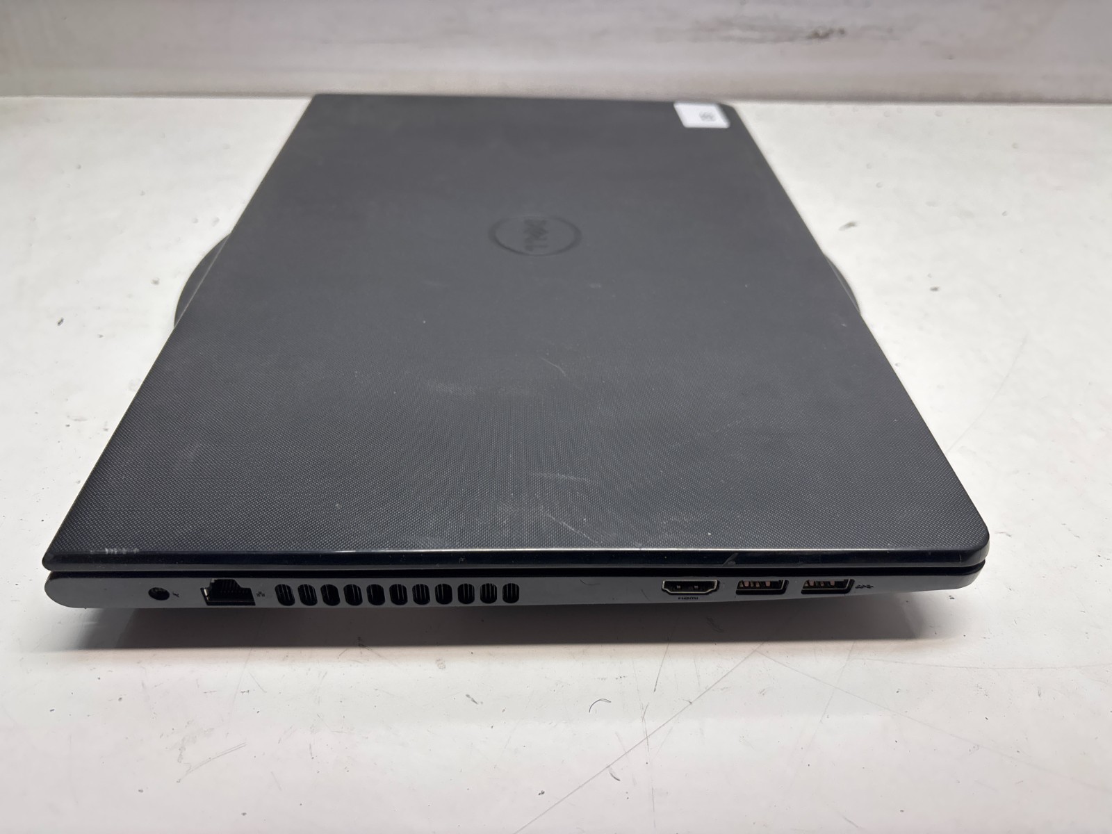 Dell Inspiron 15-3567 Intel Core i3-7130U 2.70GHz 8GB NO HDD