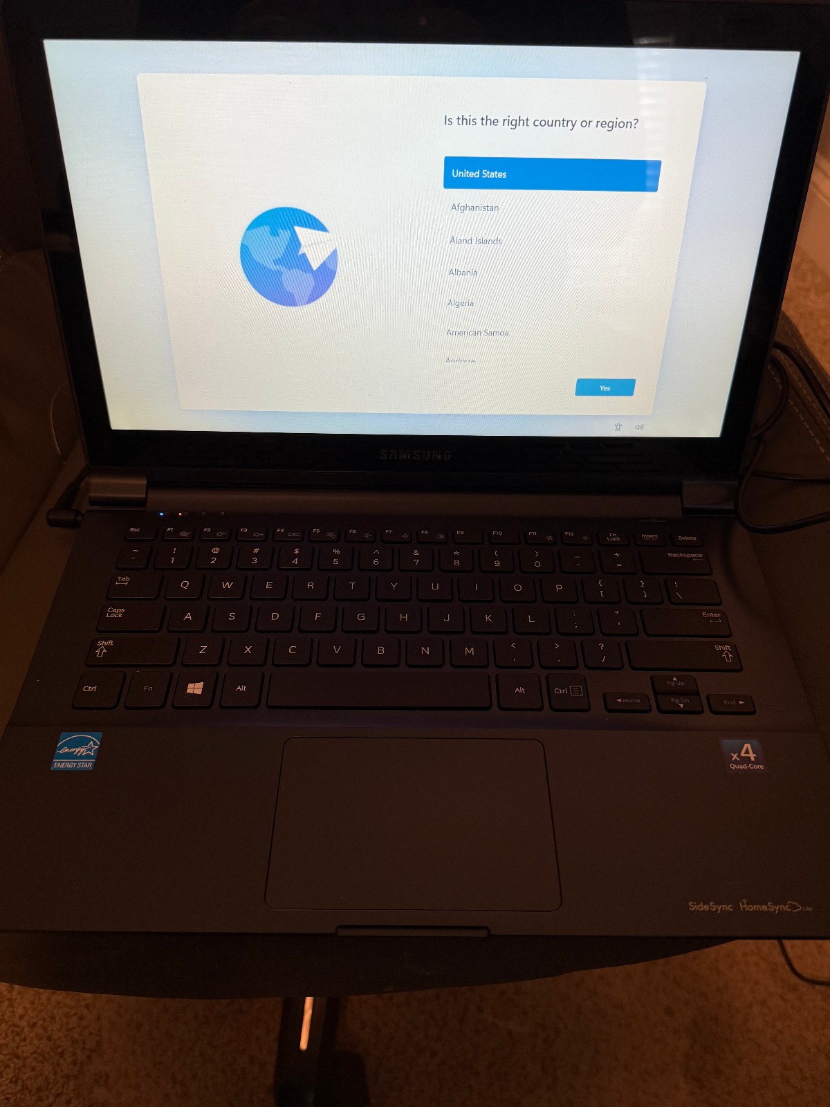 Samsung Notebook NP915S3G AMD Quad-Core 1.4 GHz 4GB RAM 128GB SSD Has OS