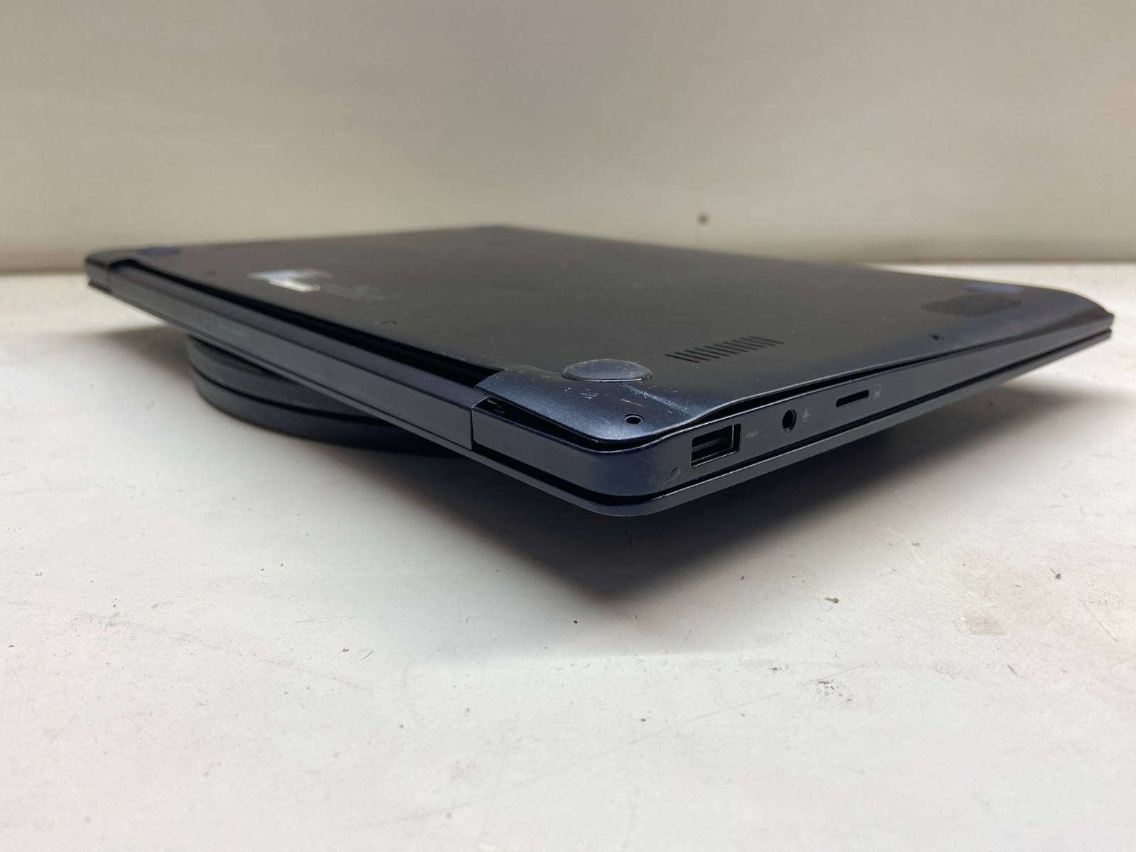 Asus Zenbook UX331F Intel Core i7-8565u 1.8GHz 8GB NO HDD