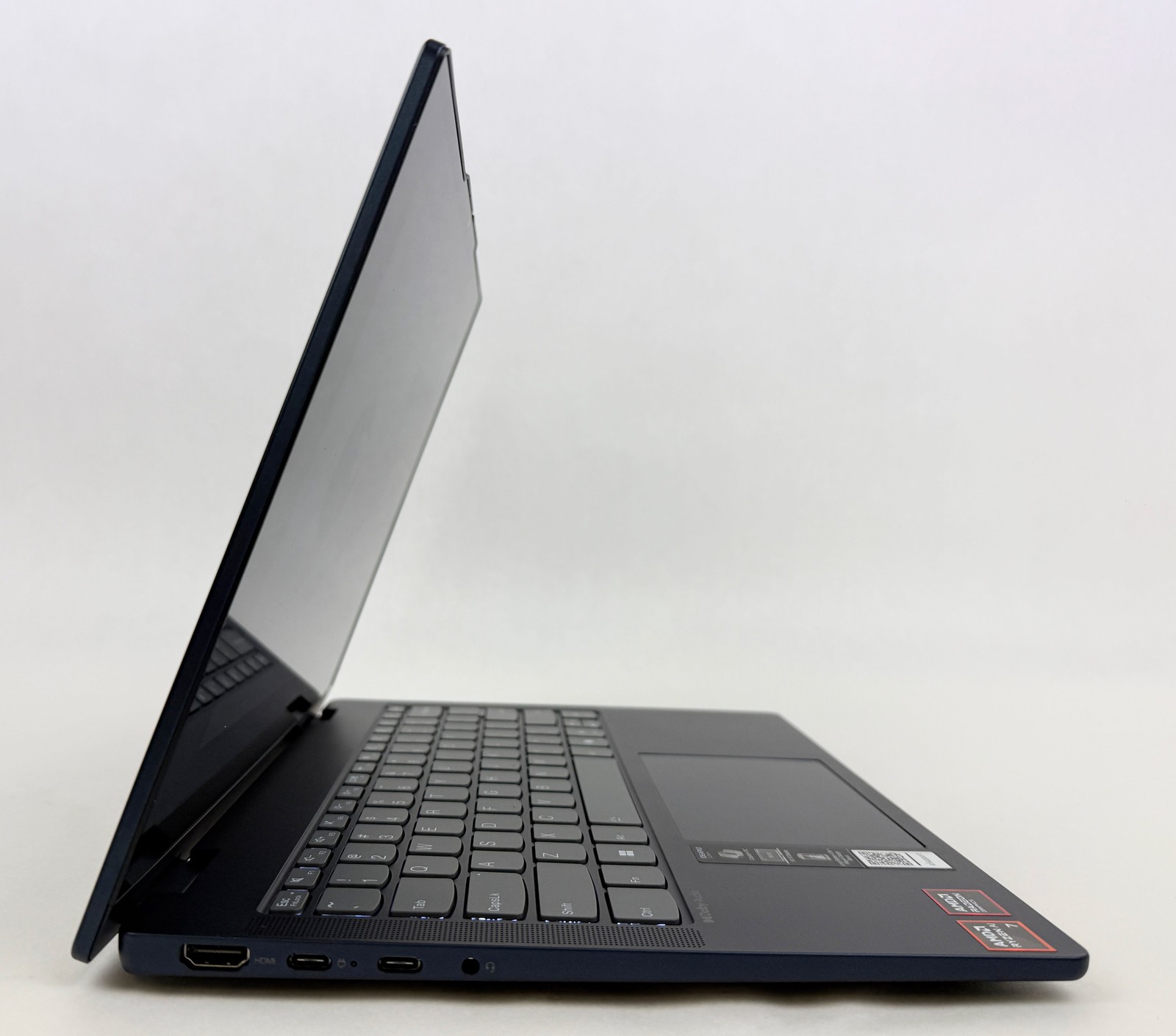 Lenovo Ideapad 5 14AKP10 14″ FHD Touch Ryzen AI7-350 16GB 1TB W11H 2in1 scratchs
