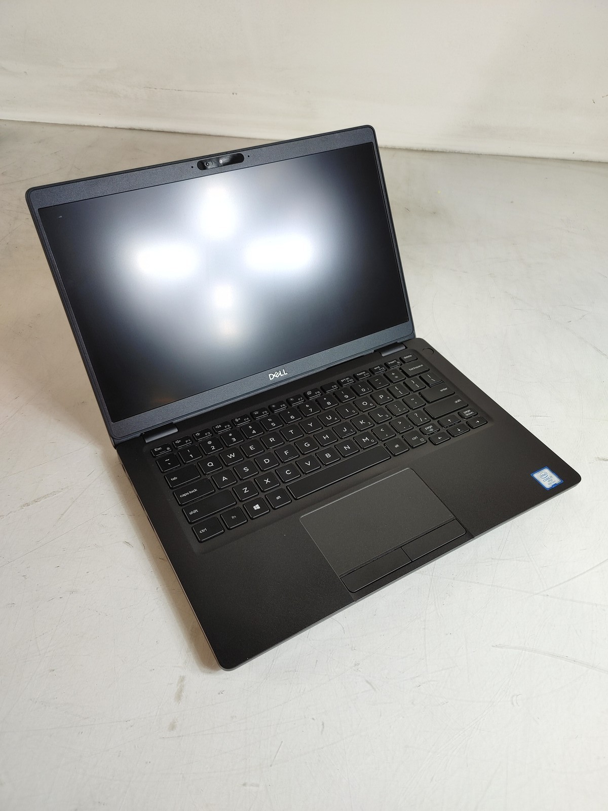 Dell Latitude 5300 Core i7-8665U 1.90 GHz 16 GB DDR4 No HDD