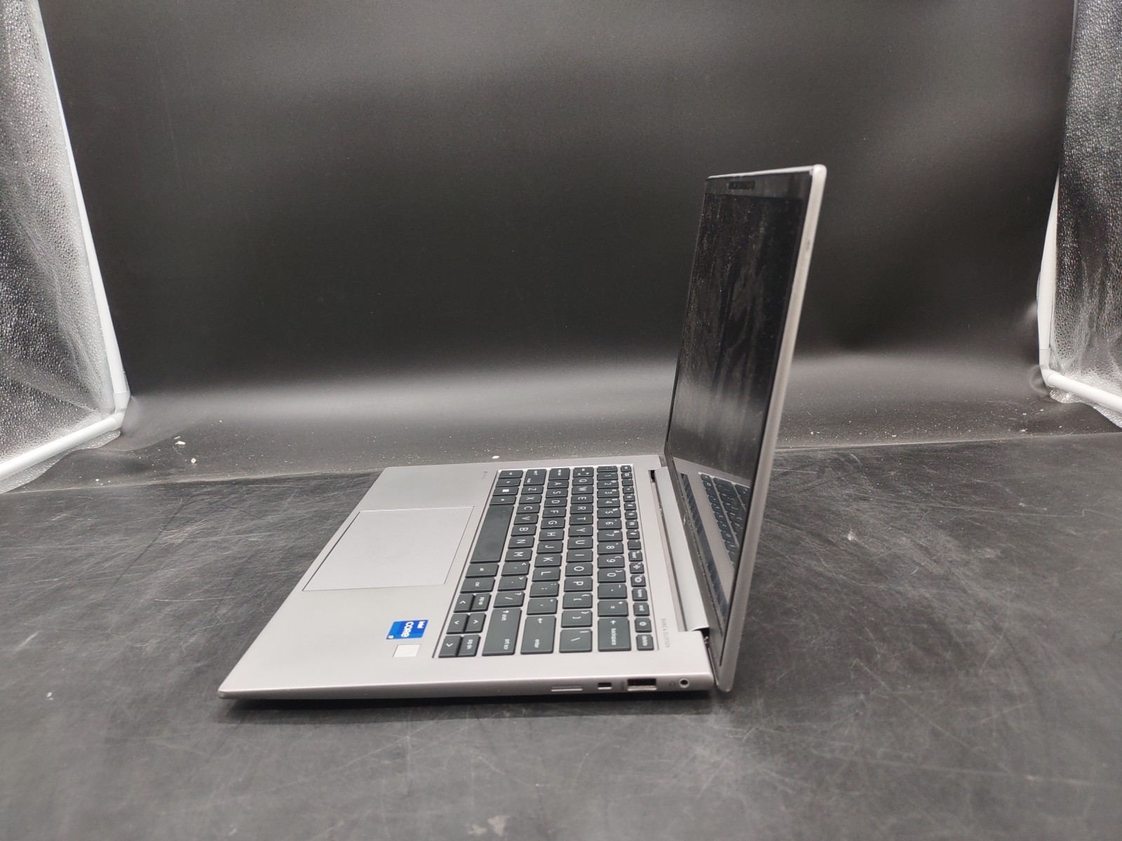 HP Zbook Firefly 14″ G10 i7 1355U 16GB RAM 512GB NVME NO OS