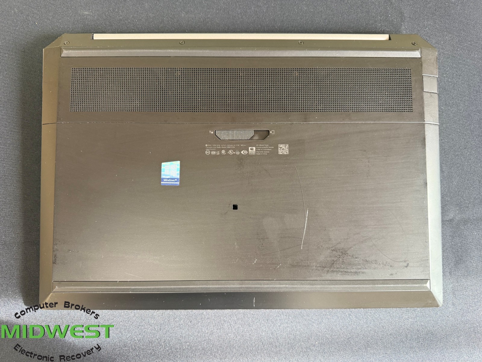 HP ZBook 15 G5 i7-8850H 2.6GHz 32GB 1TB SSD (For Parts – See Desc.)