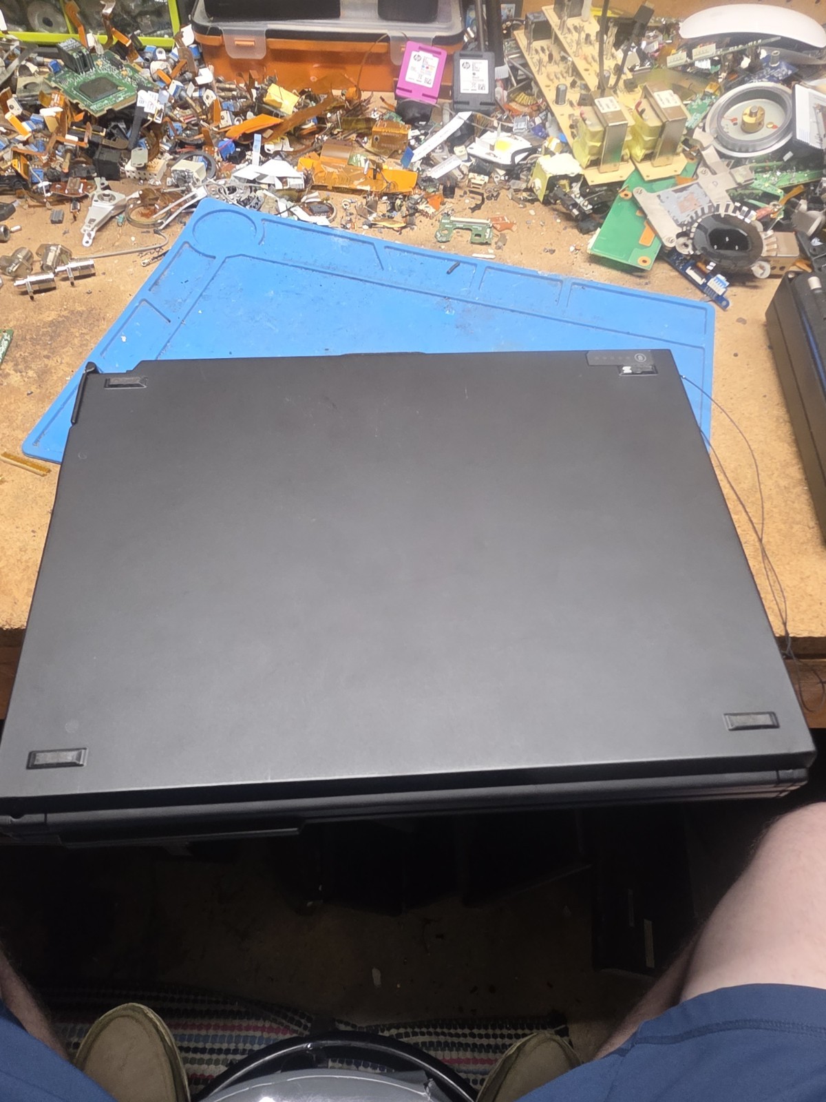 Dell Latituded XT2 Intel Core 2 No Hard Drive W/Added Battery & Power Cord