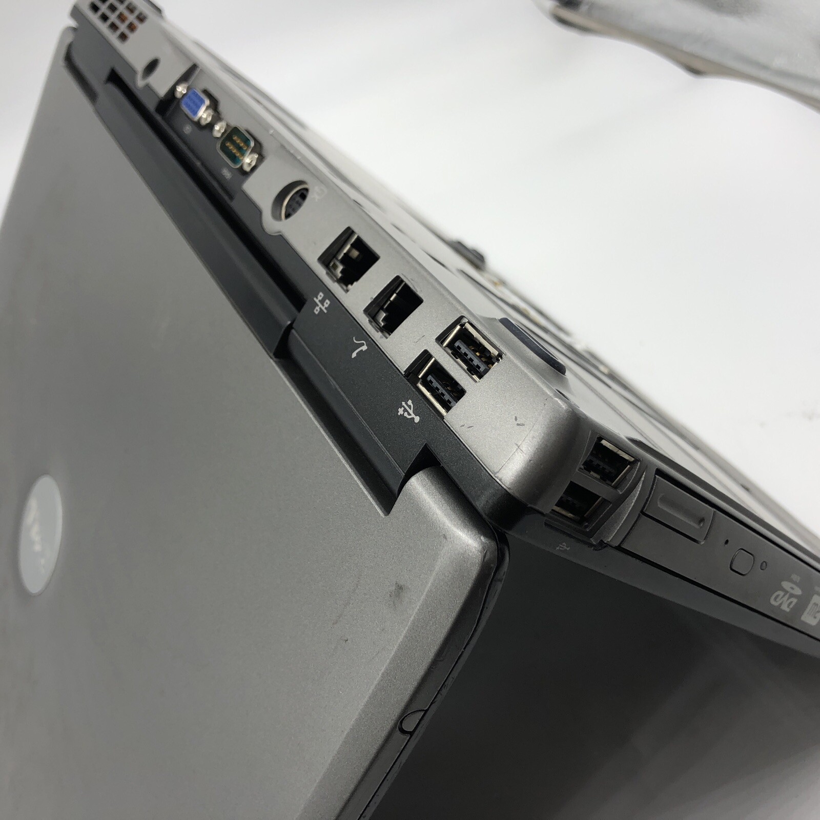 Dell Latitude D520 Intel Core 2 Duo 06F2 1.66GHZ 1GB NO HDD/OS Bad Battery PARTS