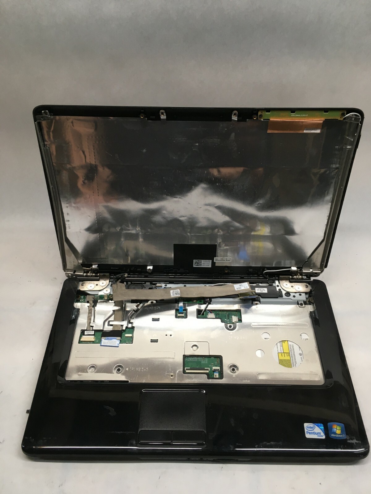 DELL Inspiron 1545 Laptop For parts Does not Boot NO LCD Screen/Keyboard/HDD. JR