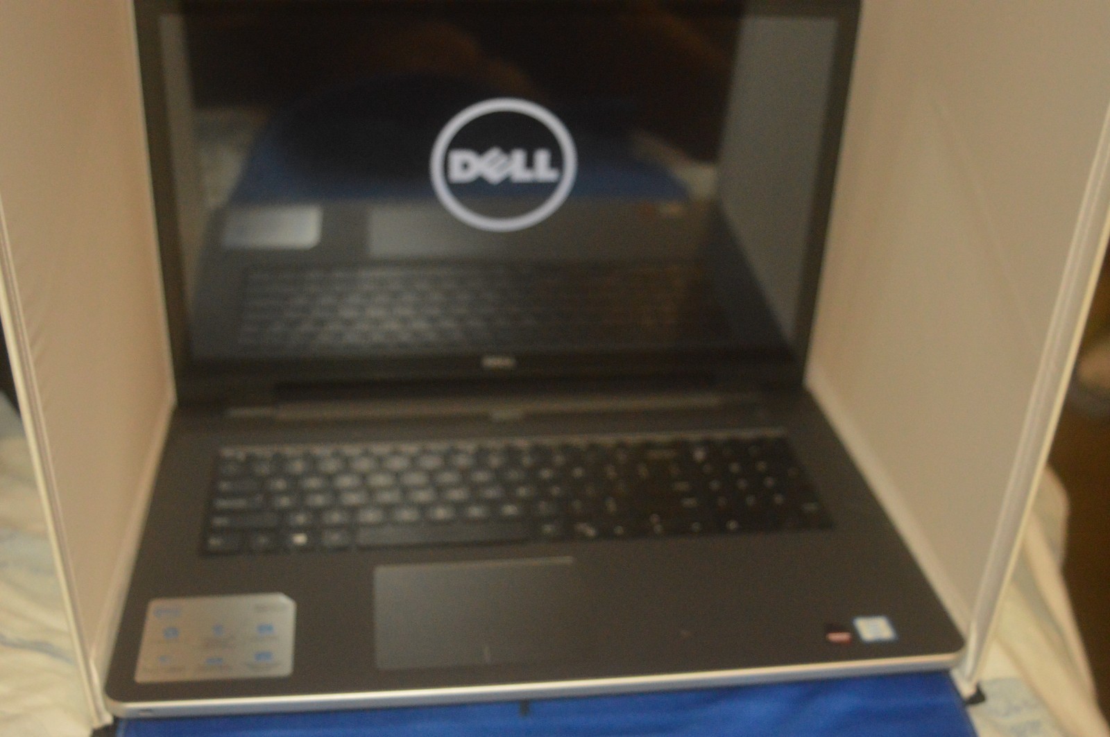 dell 5759 inspiron /16 mem/ 230mhz/windows 10/1000 mb h/ drive