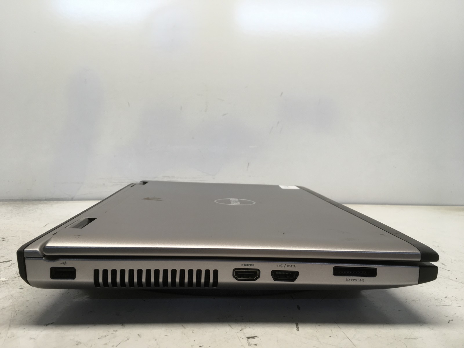 Dell Vostro 3550 Intel i5-2410M 2.3GHz 4 GB NO HDD No Batt