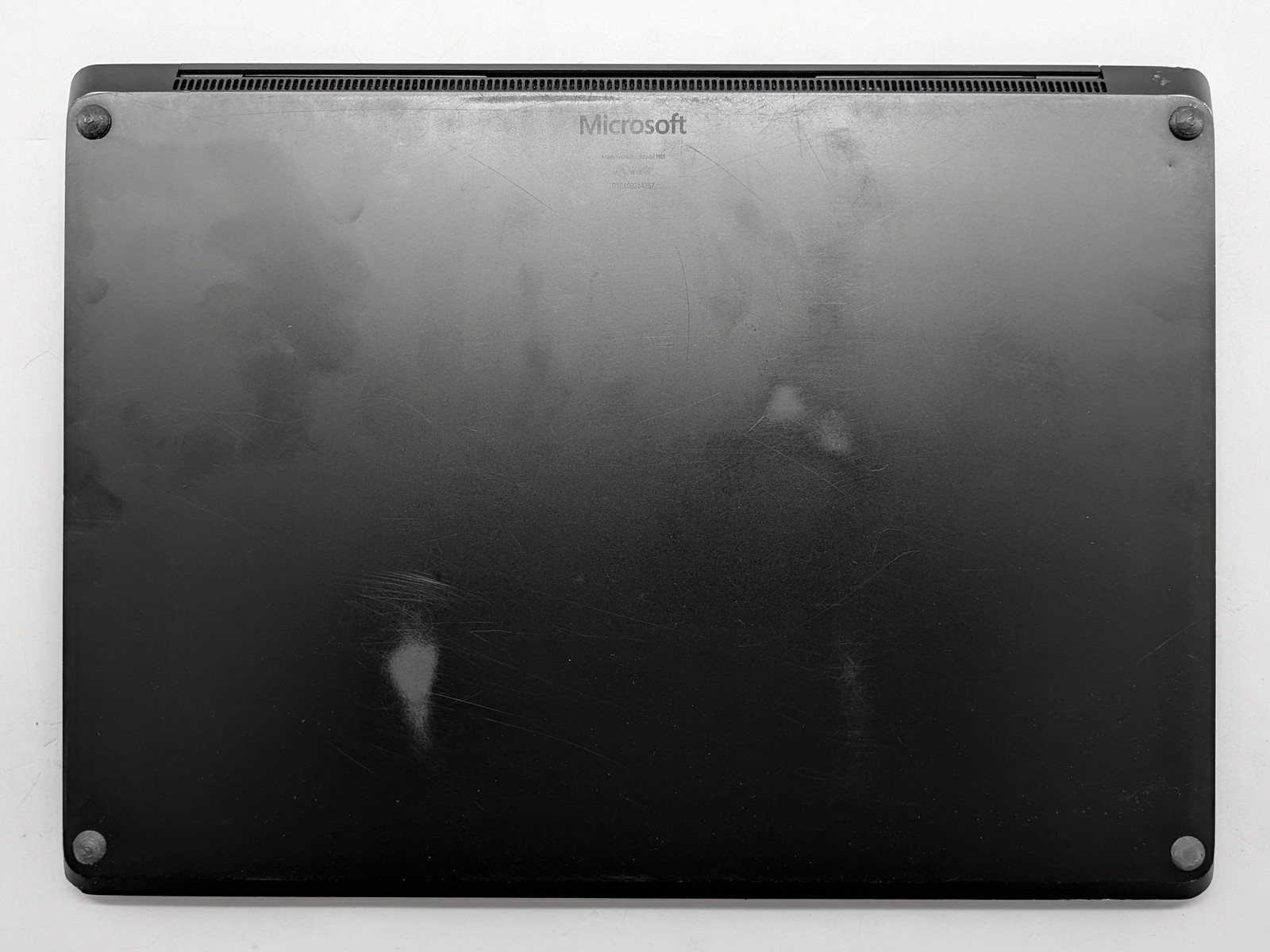 Microsoft Surface Laptop 4 13″ 2256 x 1504 Touch I5-1135G7 512GB SSD 8GB W11