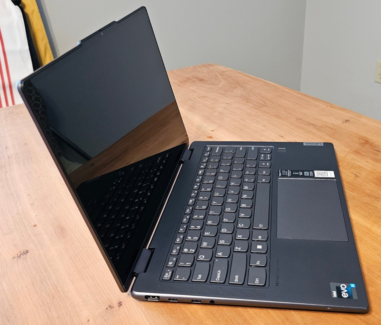 Nice Lenovo Yoga 7 14IRL8 2.2K 2-in-1 Touch i7-1355U 16GB 512GB NVMe 94% Battery