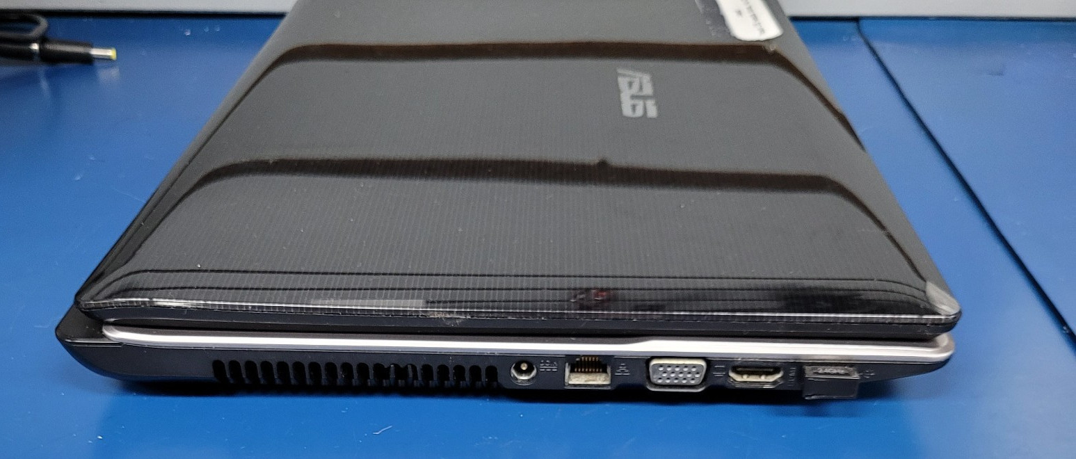 Asus A53E-XN1, Intel Pentium 8940 @2.0GHz, 4 GB RAM, 120 GB SSD, Linux Mint