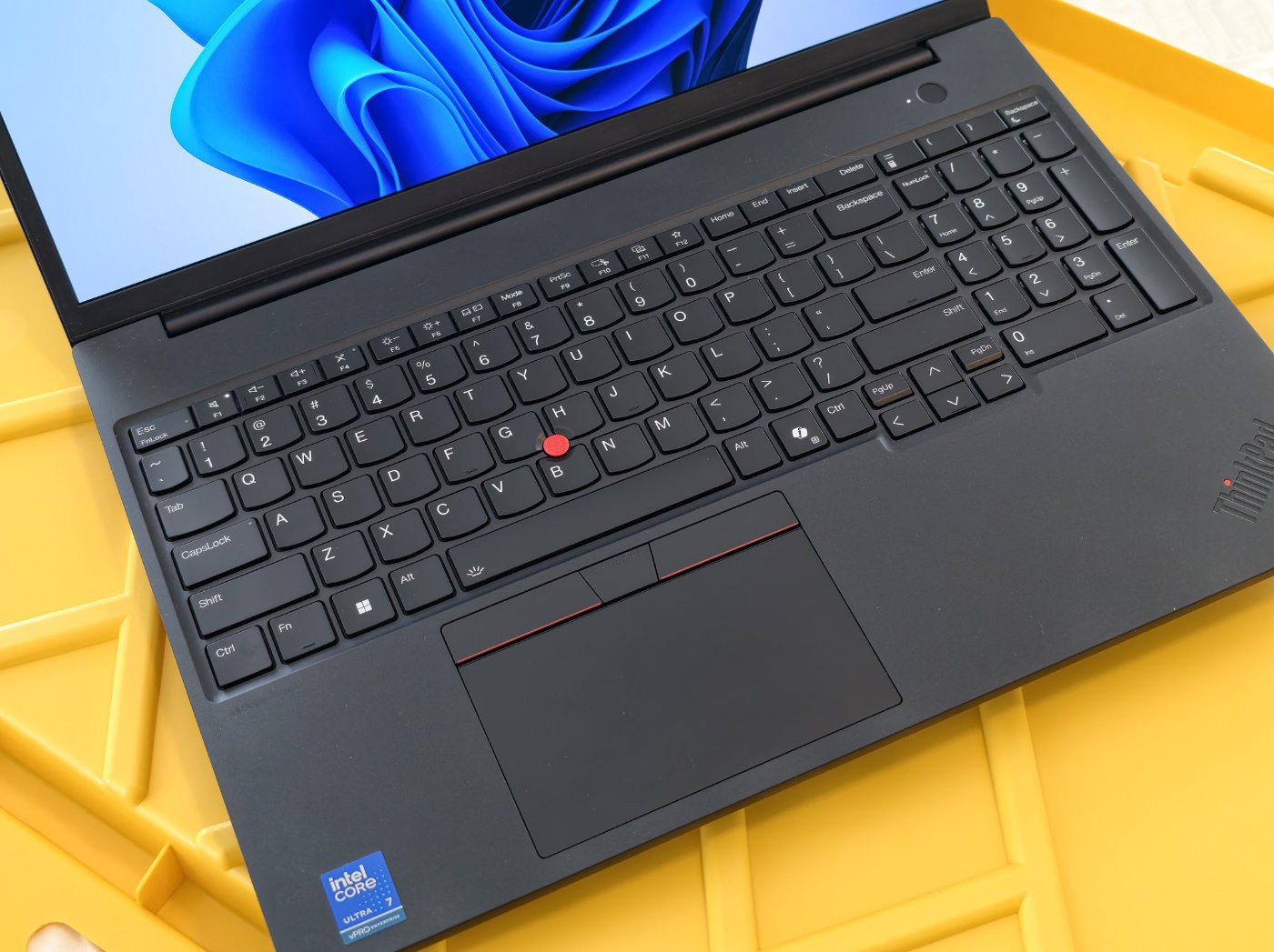 Lenovo ThinkPad P16s Gen 4 16″ Intel Ultra 7 RTX 500 64GB 2TB W11P-21QV003HUS