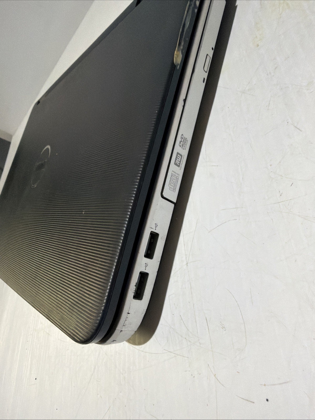 Dell Vostro 1540 15″ Laptop i3- M380 4gb Ram 320gb HDD Windows 10 Home No P/S