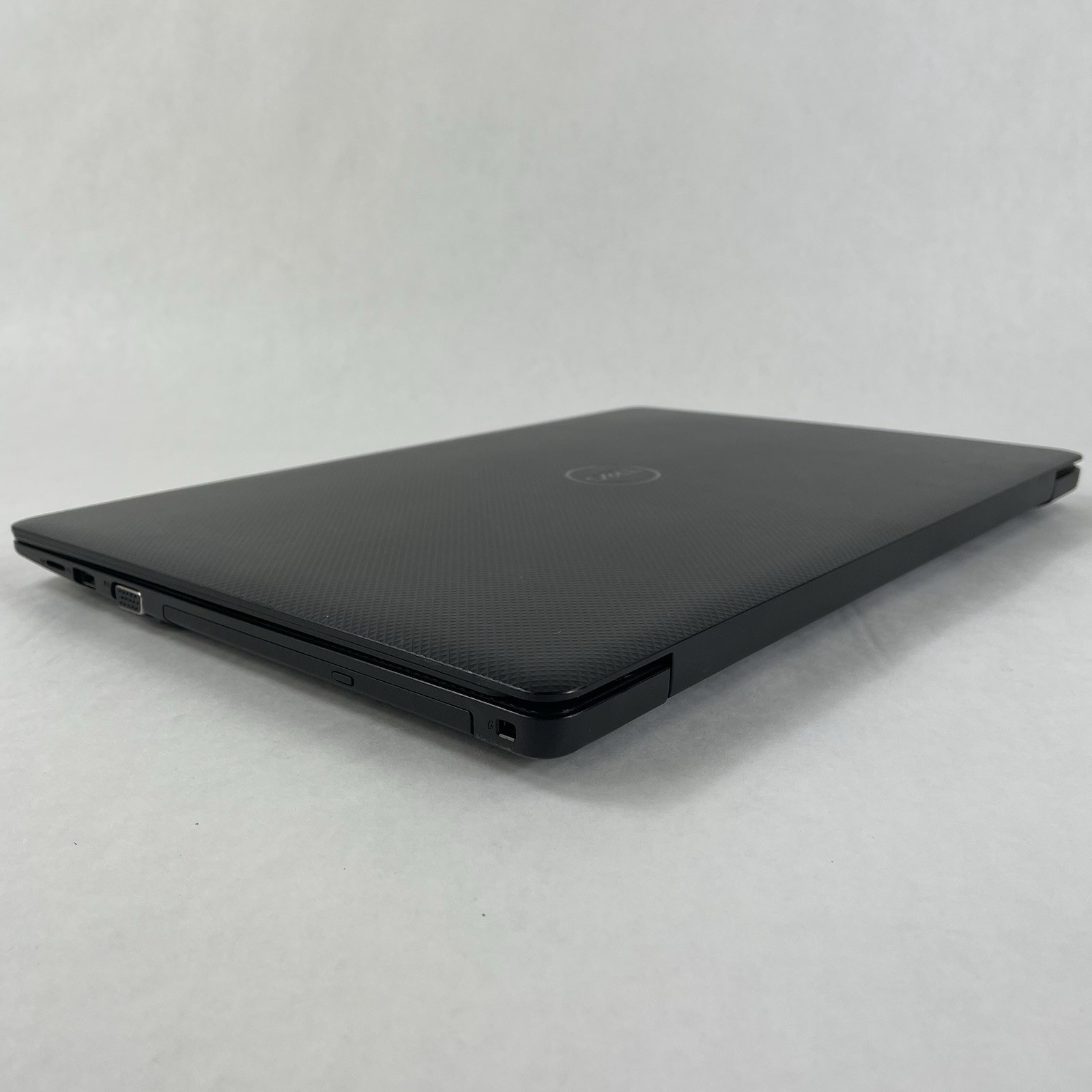 Dell Vostro 3590 15.6″ i7-10510U 4.30 GHz 8 GB RAM No SSD No OS No AC