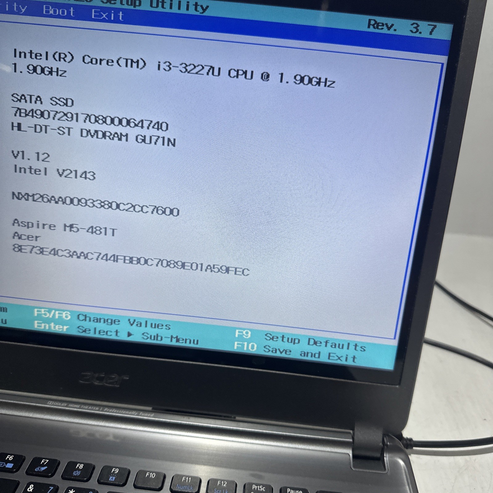 Acer Aspire M5-481T 15″ Laptop i3-3227U 4gb Ram No Drives Boots Bios No P/S