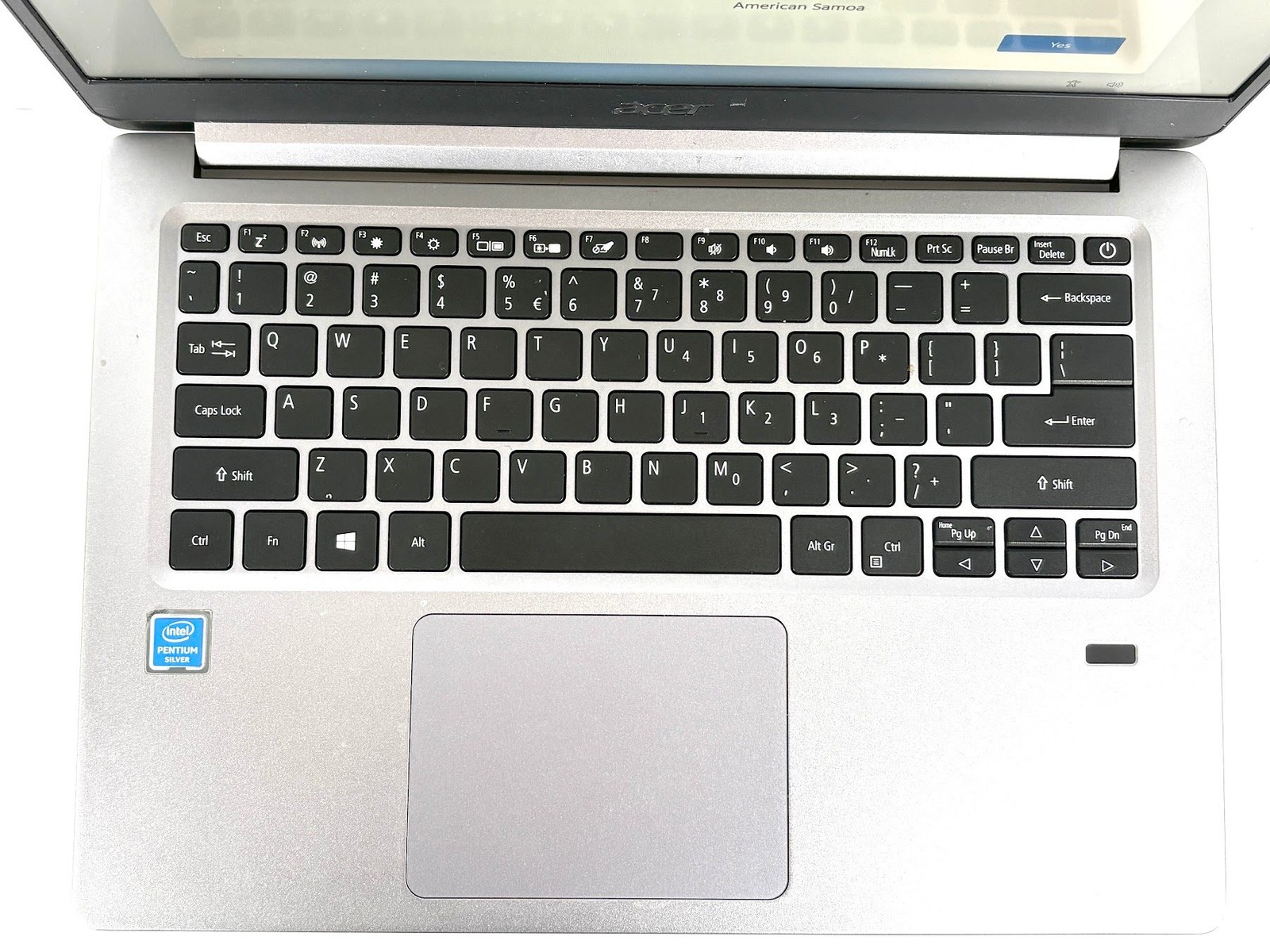 Acer Swift SF114-32 – 14″ FHD, 1.1GHz Pentium, 4GB RAM, 60GB eMMC, Windows 11