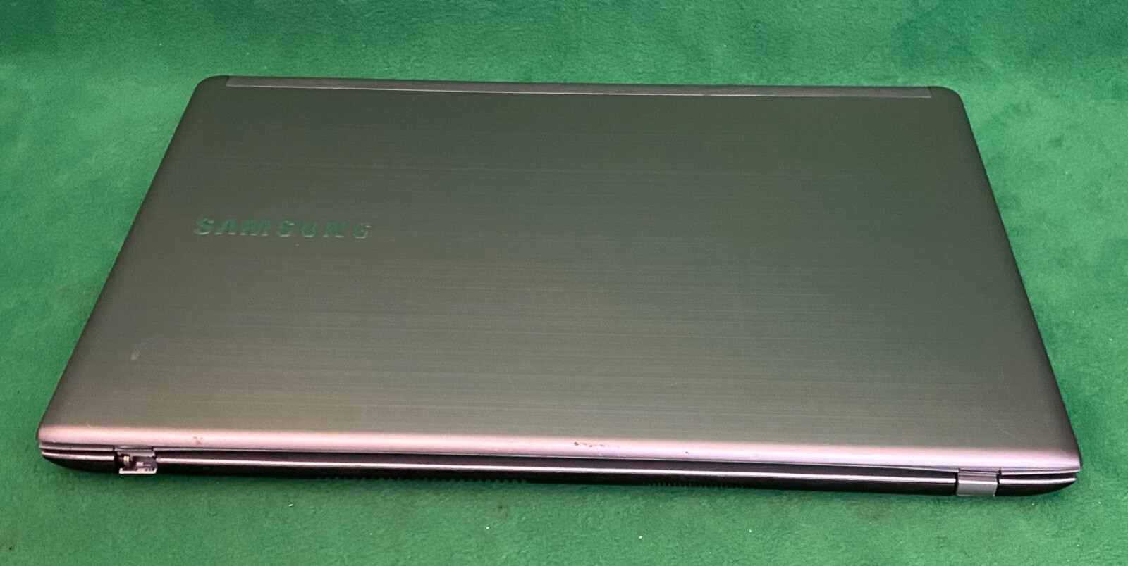 Samsung NP510R5E Laptop_Intel i5-3230M CPU @ 2.60 GHz_6GB RAM_1TB HDD_PLS READ!!