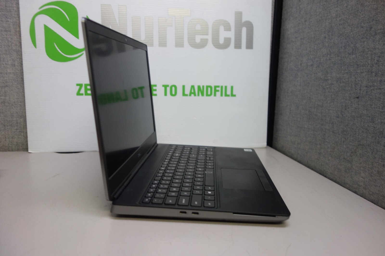 Dell Precision 7550 15.6″ i7-10750H 2.6GHz 32GB/512GB m2 SSD UBUNTU Laptop + AC