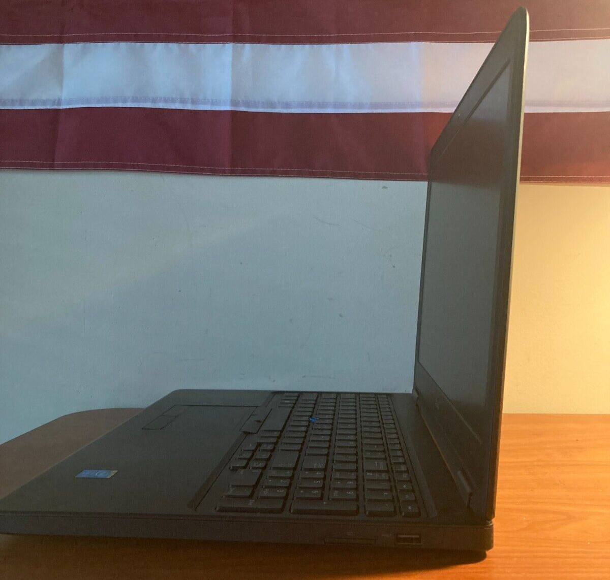 Dell Latitude E5550 15.6″ Intel Core i5 (5th Gen) 5300U **NO OS NO RAM NO HDD**
