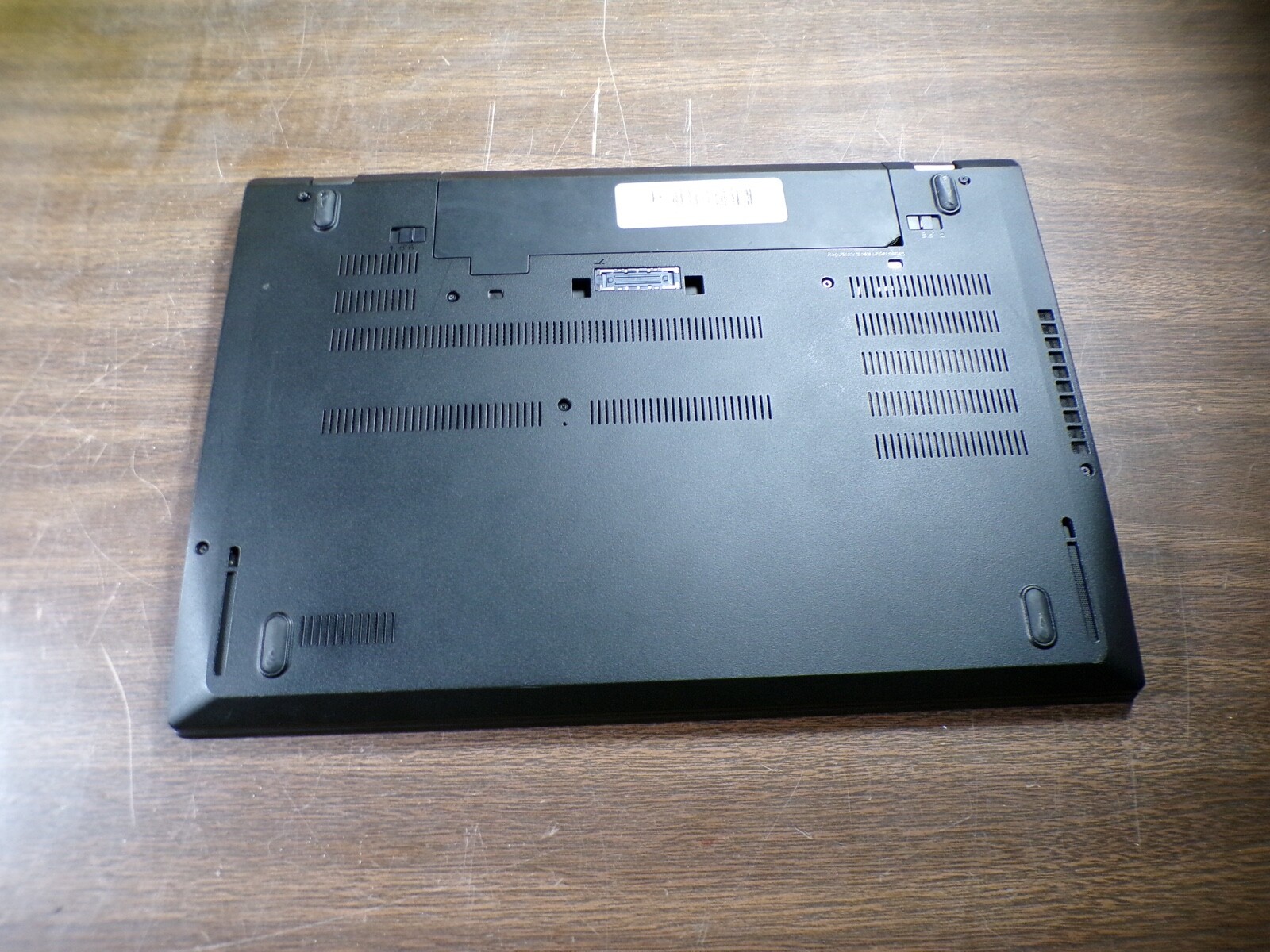 THINKPAD LENOVO T570 INTEL CORE i5-6300U 2.40GHZ 4GB RAM **NO HD/ NO CADDIE