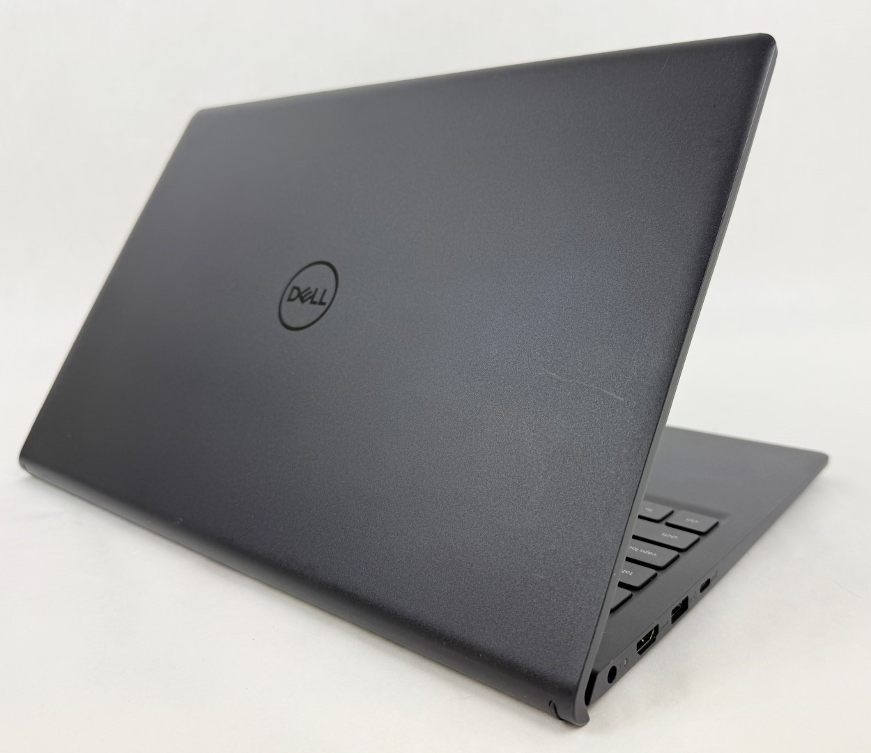 Dell Inspiron 15 3535 15.6″ FHD Touch Ryzen 7 7730U 16GB 512GB SSD W11 Scratches