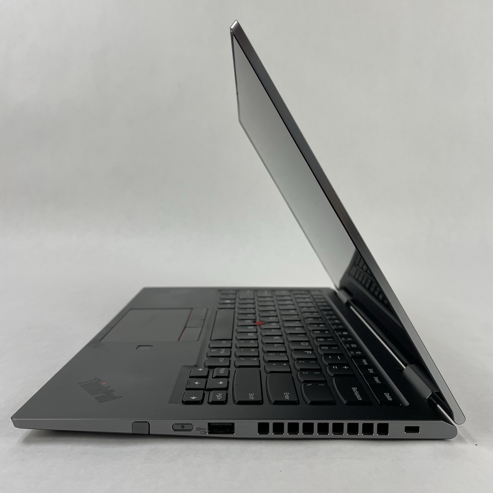 Lenovo ThinkPad X1 Yoga 4Gen 14″ i5-8265U 1.60 GHz 16 GB RAM No SSD/OS/AC