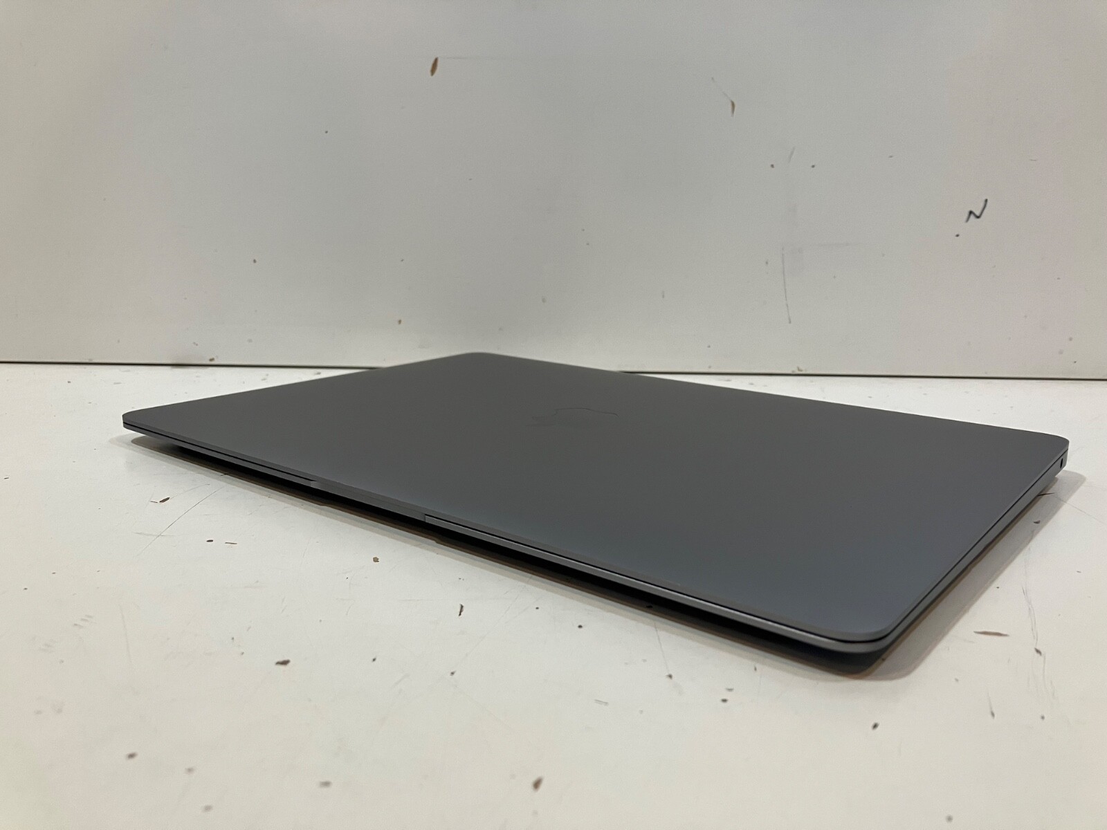 2020 Macbook Air Apple M1 3.2 Ghz CPU/GPU 8/7 Core | 16GB RAM 256GB SSD (B+)