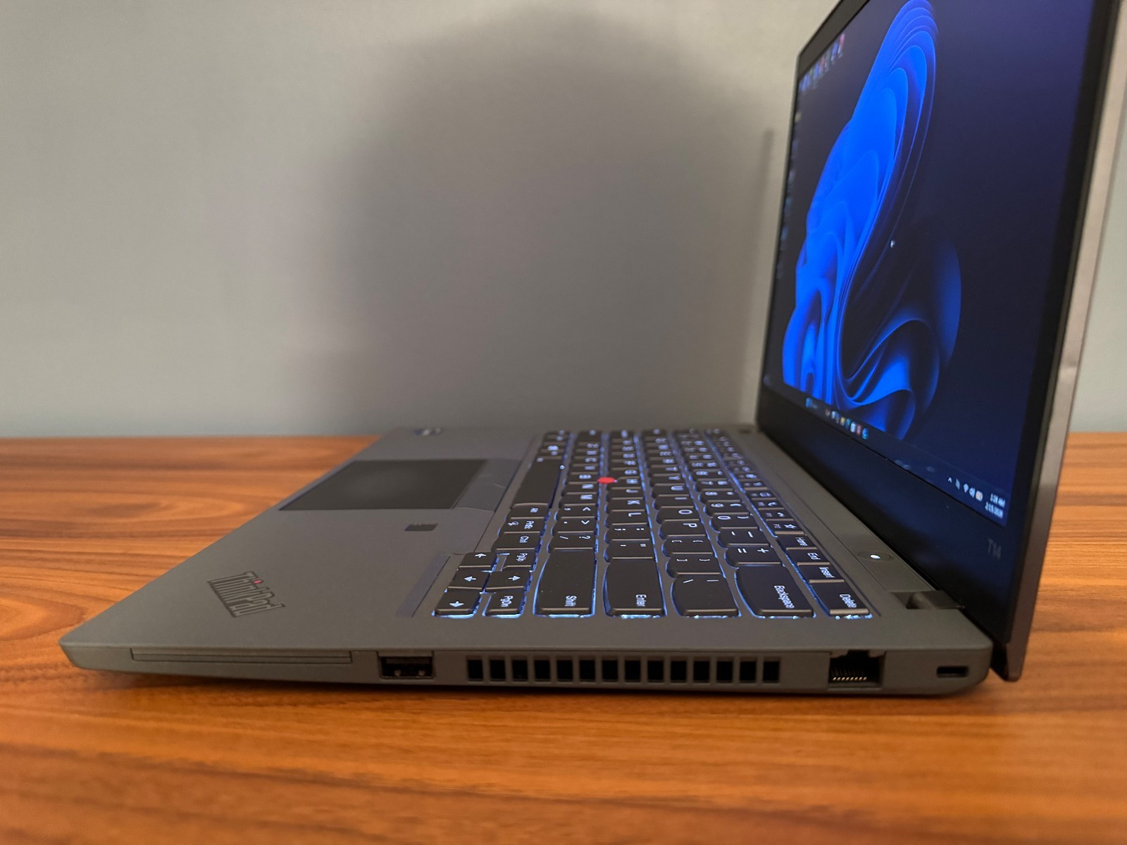 Lenovo Thinkpad T14 Gen 2 Touchscreen Laptop Intel Core i7-1165G7 512GB W11 Pro