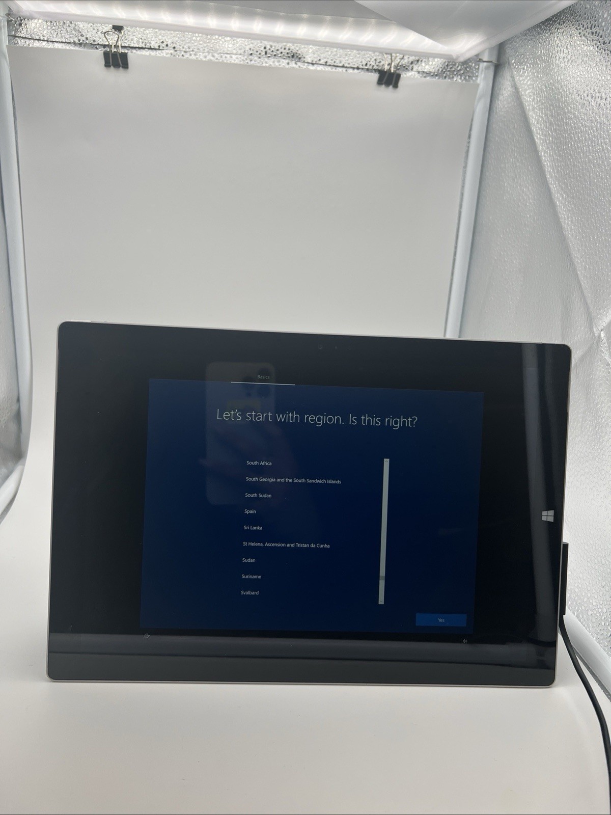 Microsoft Surface Pro 4 Core i5-6300U 2.4GHz 4GB RAM 128GB SSD 2/3