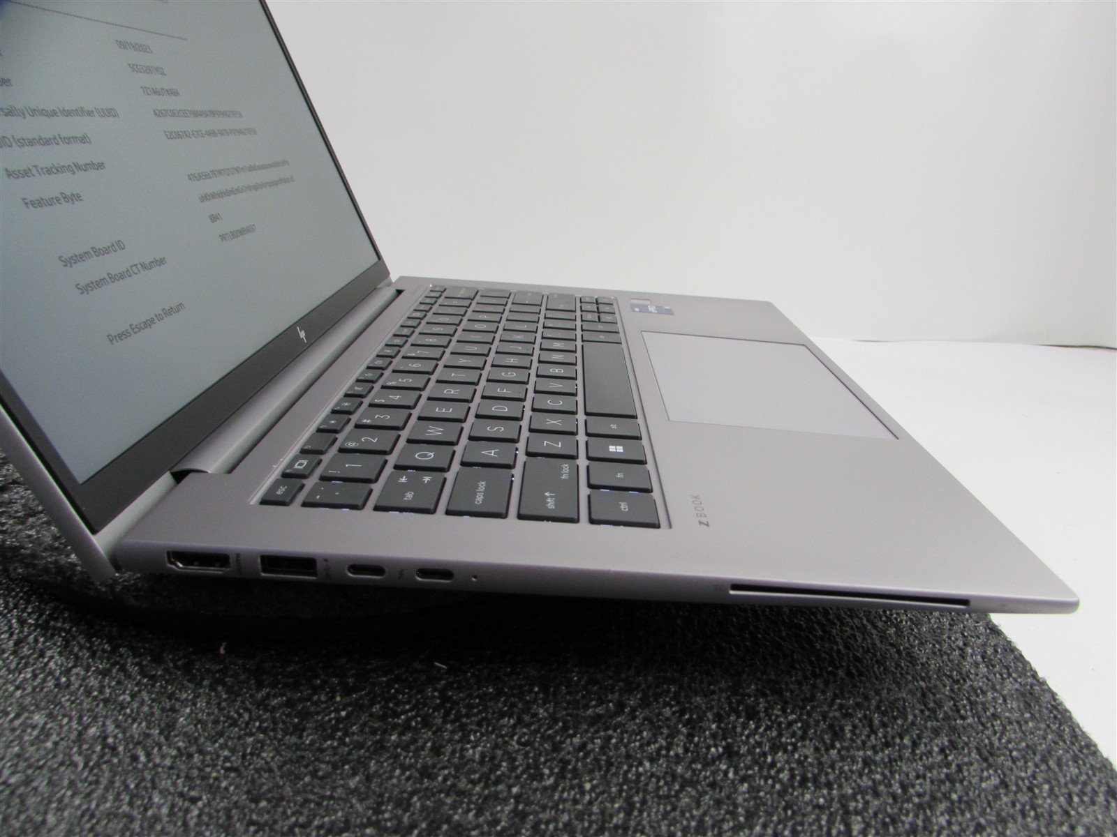 HP ZBOOK FIREFLY 14 (G10) 1920X1080 FHD CORE I5-1350P 256GB SSD 16GB RAM NO O.S