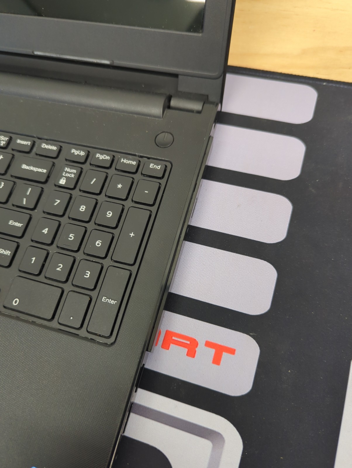 1100 – Dell Inspiron P47F – TESTED / WORKING