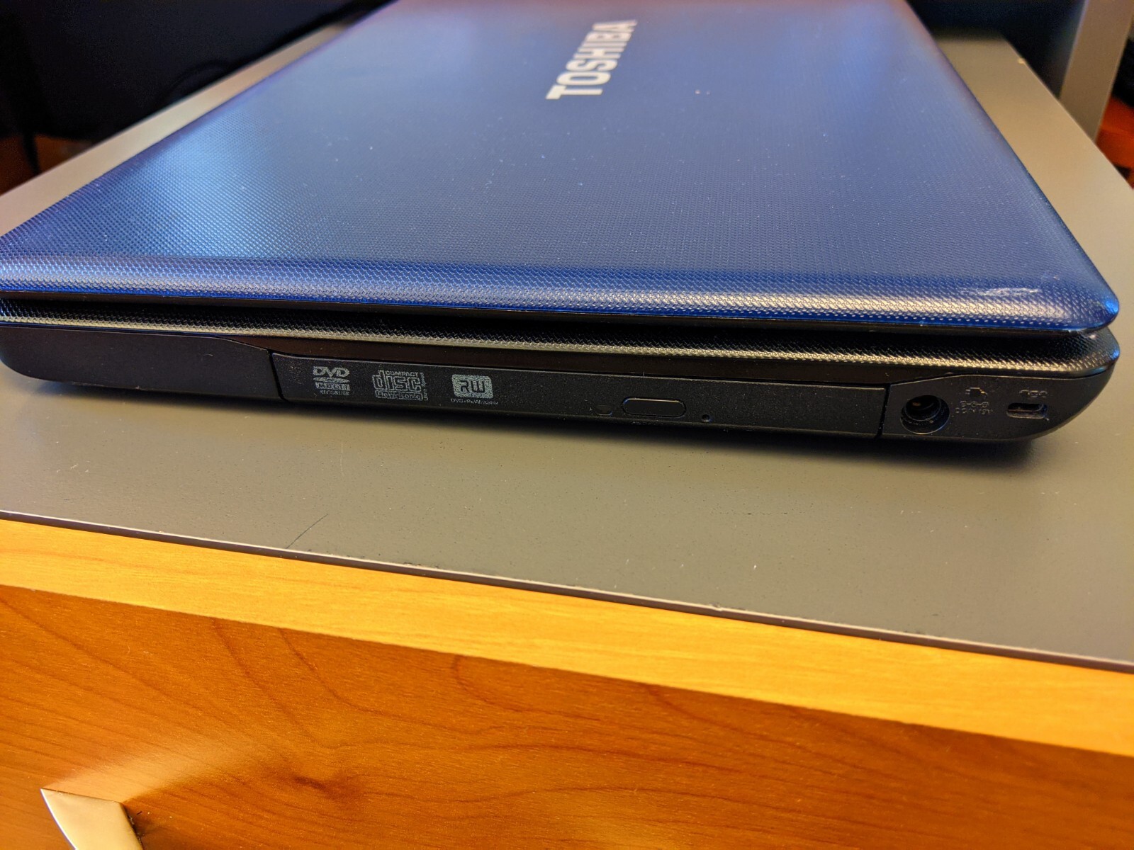 Toshiba Satellite C660-A237 15.6″ HD LCD Core i5 4GB 128GB SSD WiFi BT