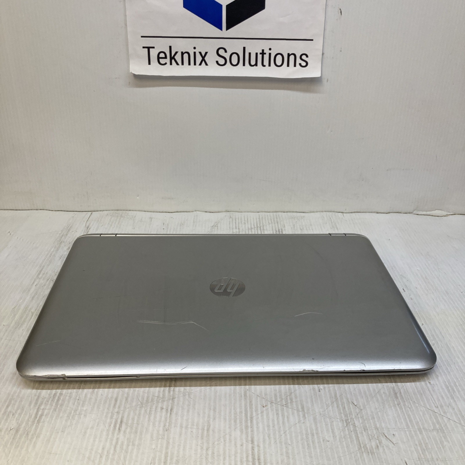 HP Pavilion 17-G121WM AMD A10-8700P 1.80GHz NO HDD/RAM Boot to BIOS