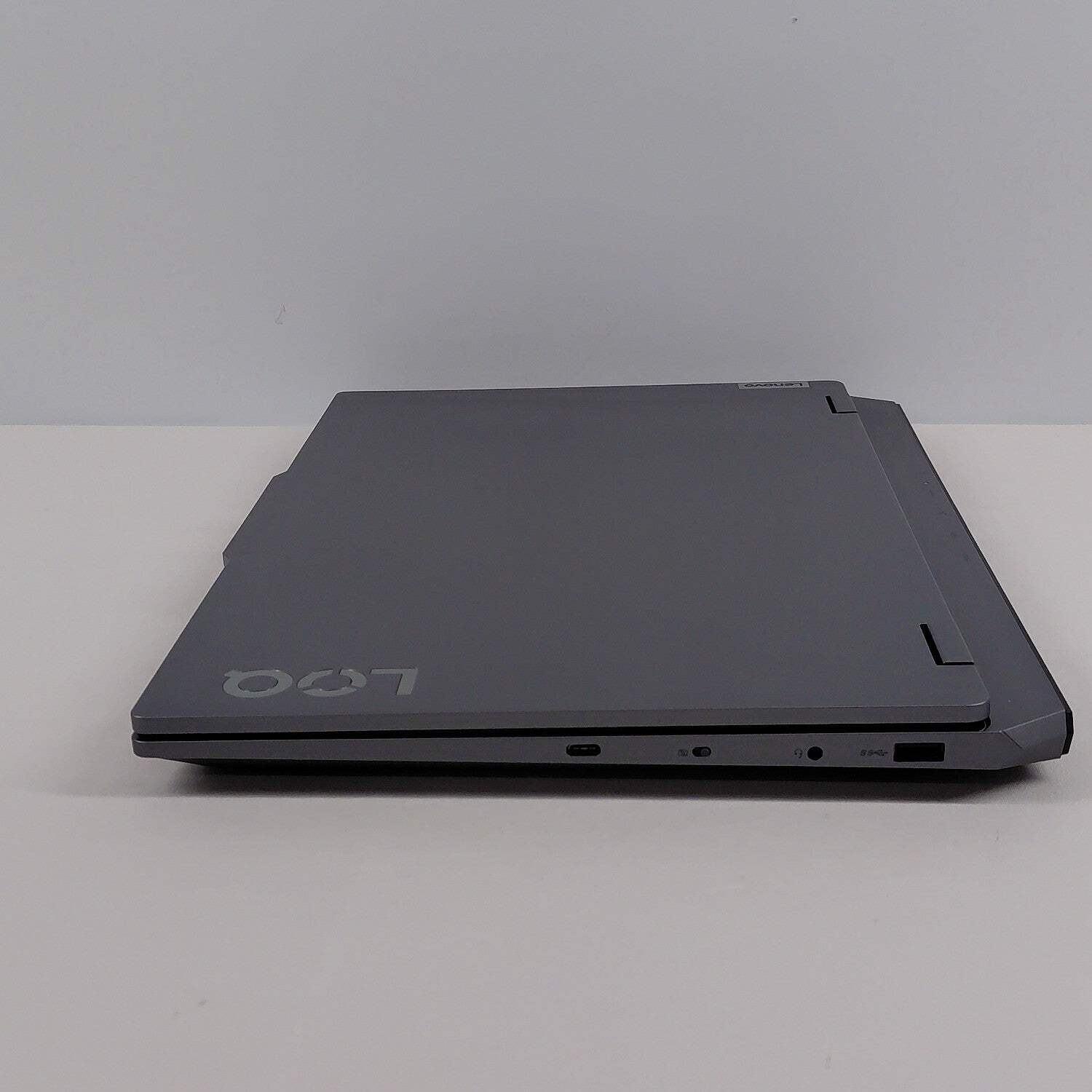 Lenovo LOQ 15 83JE 15.6″ i5-13450HX 2.4GHz 16GB RAM 512GB SSD GeForce RTX 5050