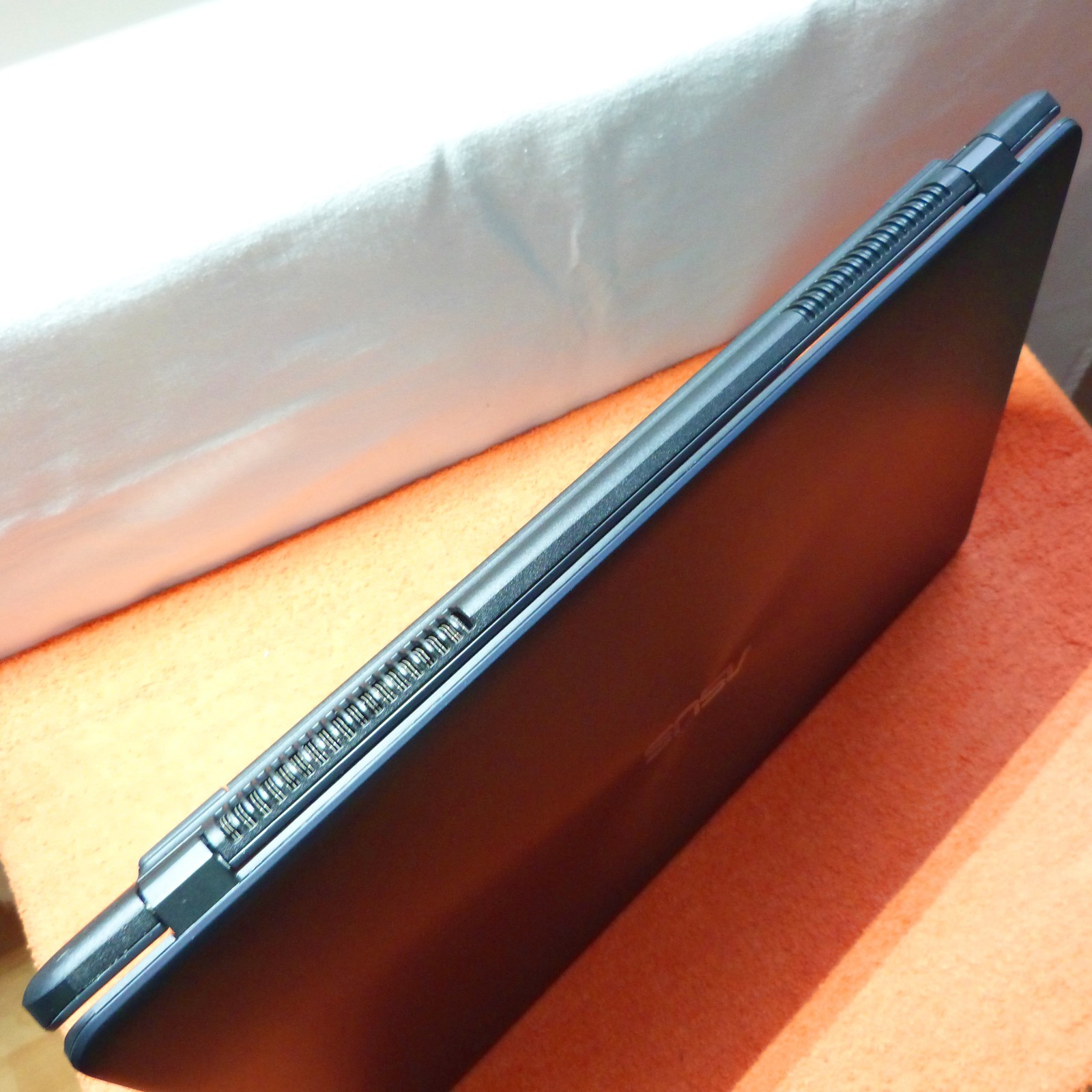 XXL LOT Asus F705 Vivo UltraBook 17″ HDPLUS l SSD Windows 11 l USBC HDMI