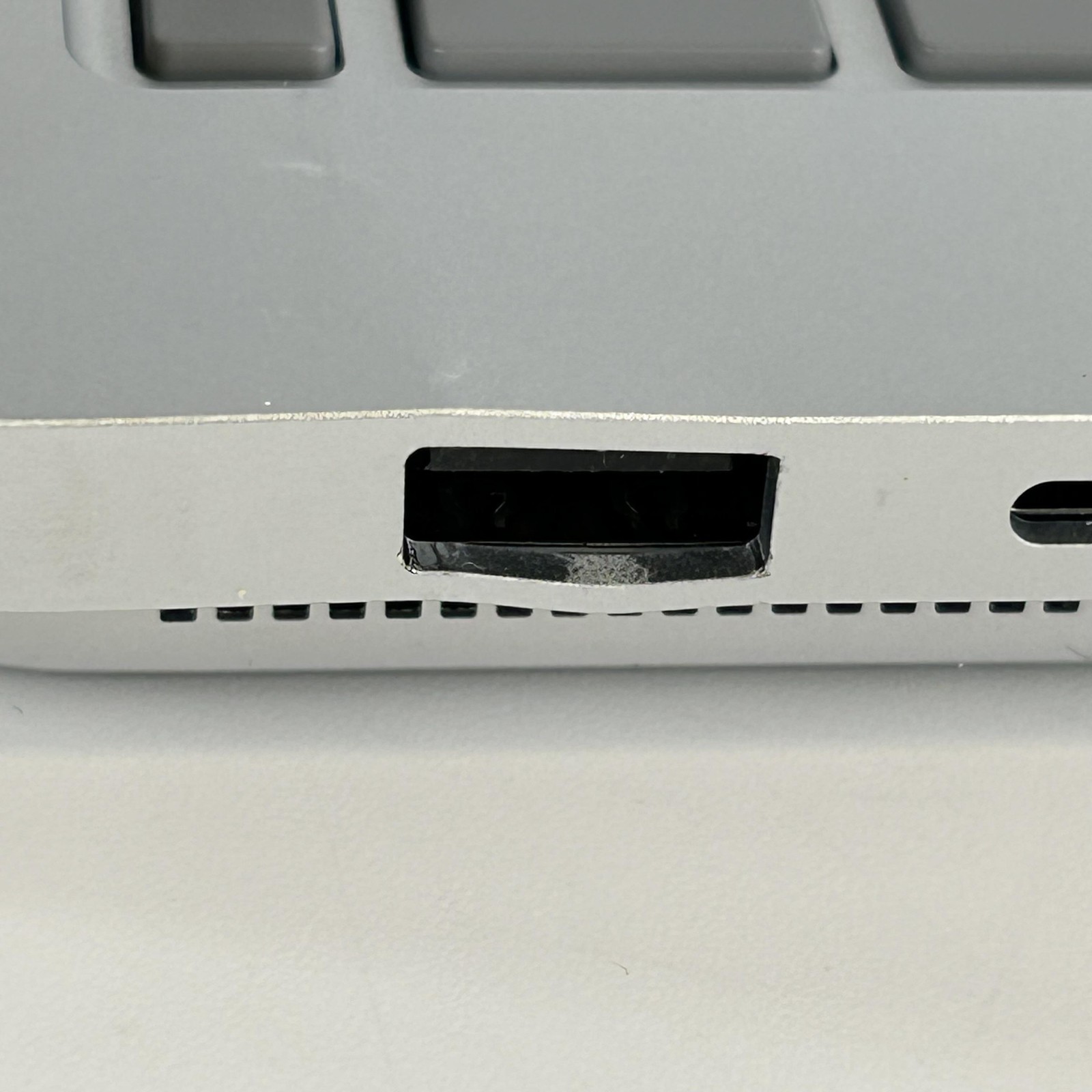 Surface Laptop Studio 2 14 2K TOUCH i7-13800H 32GB 1TB RTX 2000 Ada – BENT FRAME