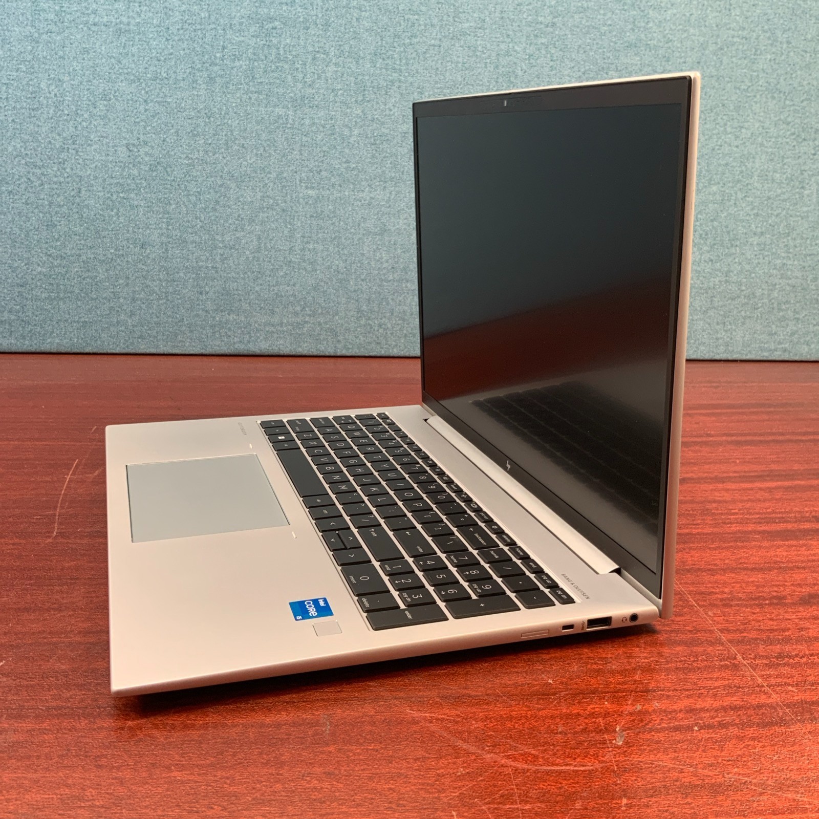 HP EliteBook 860 G10 13th Gen Intel i5-1335U 16GB RAM 512 GB SSD Win 11 Pro