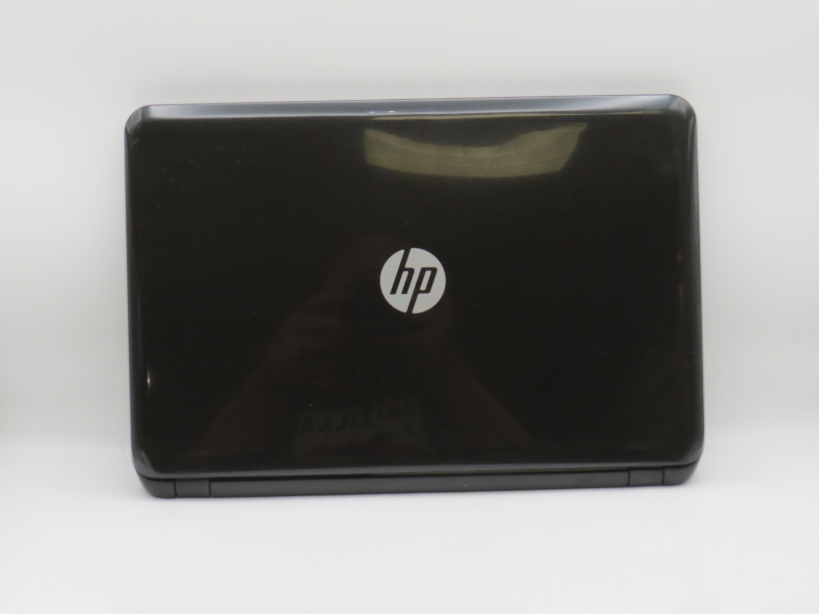 HP Notebook 15 i3-5010U @ 2.1GHz 8GB DDR3 238GB SSD 15.6″ No OS PARTS