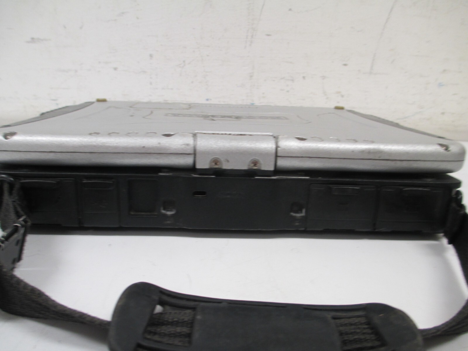 Panasonic Toughbook CF-19 No HDD NO OS 2GB RAM Intel C2D @1.2GHz