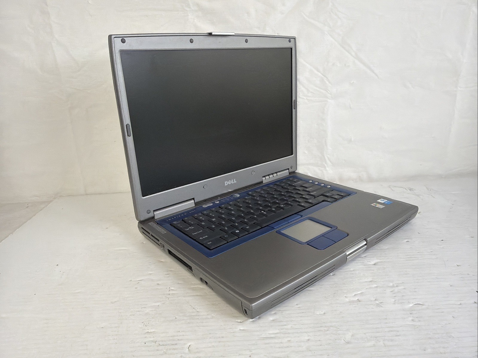 DELL INSPIRON 8600 Boot Pentium M 1 GB Geforce FX 5200 NO HDD/OS/ Batt – READ