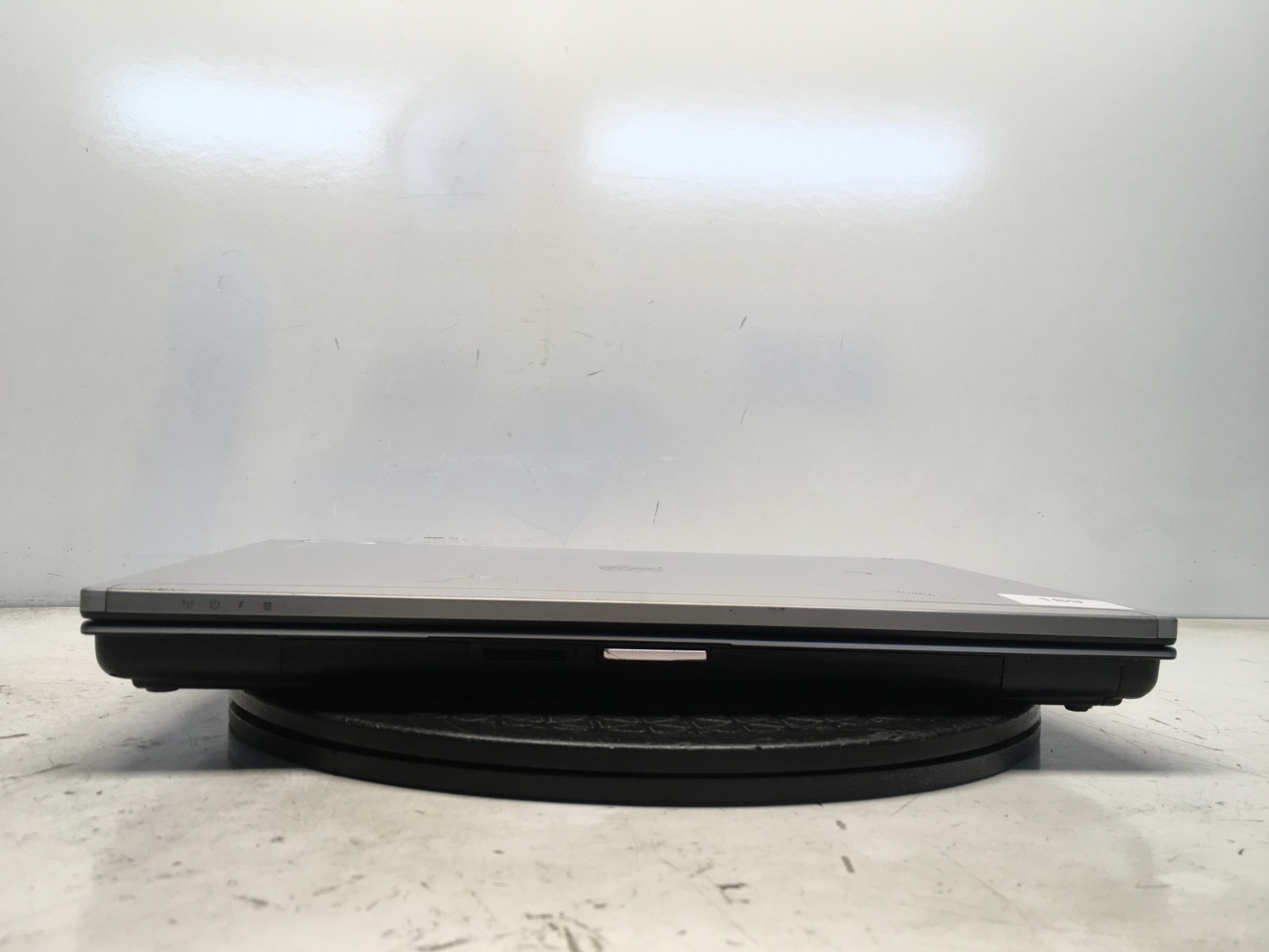 HP EliteBook 8440P Intel i5-M520 2.4GHz 6 GB NO HDD