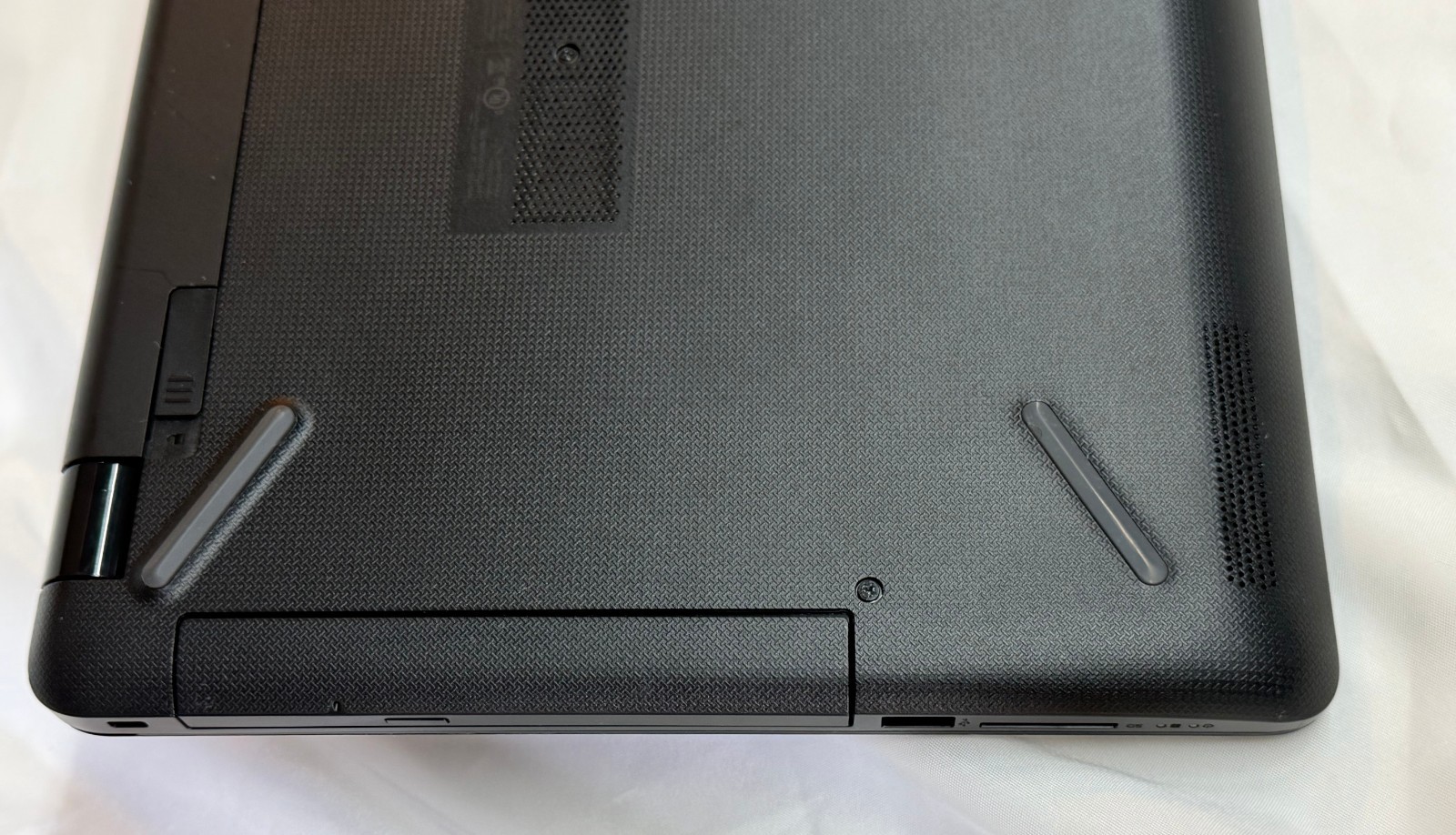 HP 15-bs113dx i3-8130U 8GB RAM 120GB SSD Windows 11 OEM HP Charger