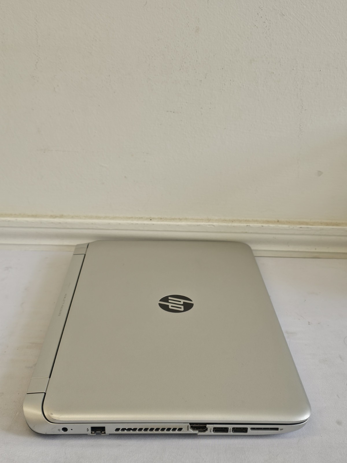 HP Pavilion 15-p151nr Laptop – Intel i5-4210u – 4GB RAM – 750GB – Windows 10
