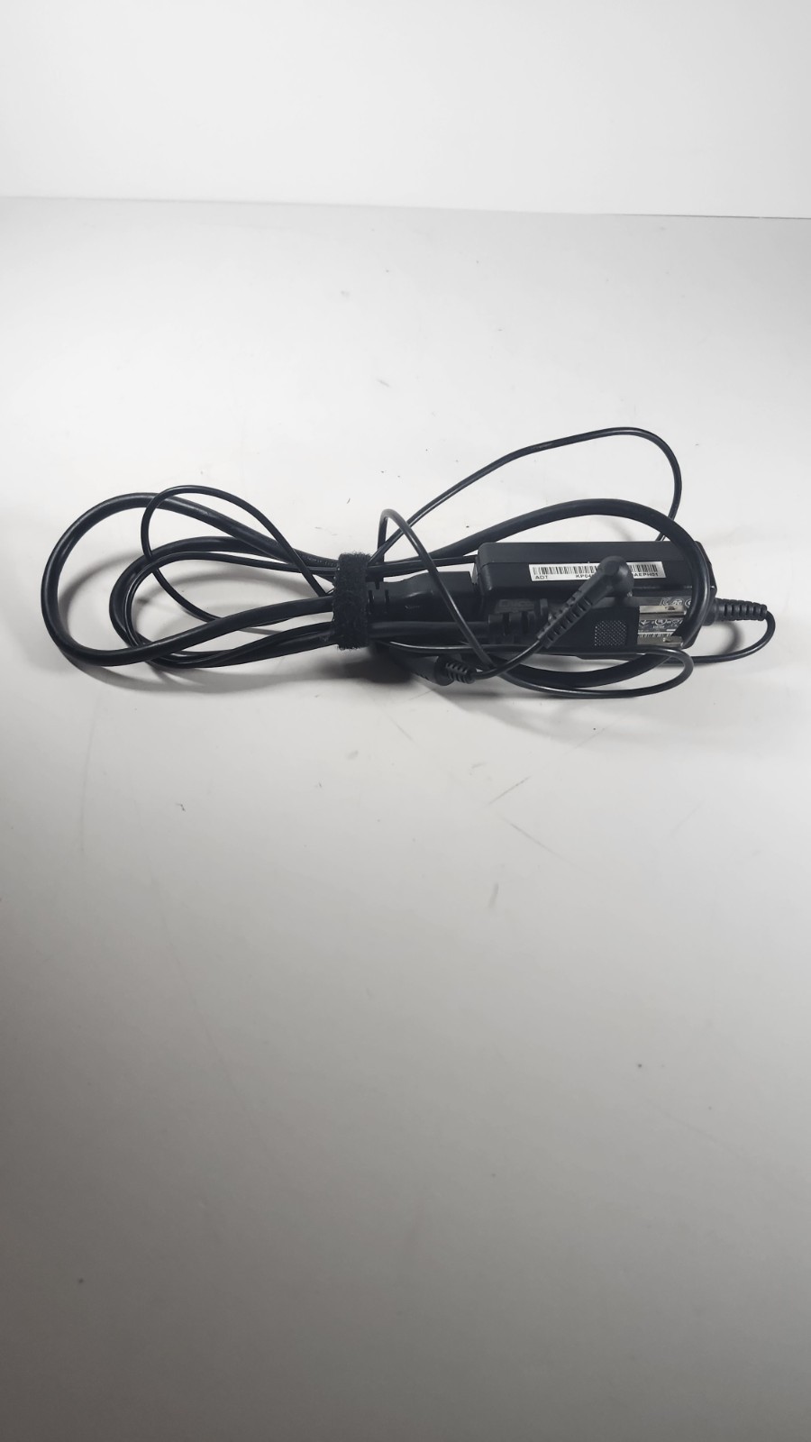 Acer Aspire E5-521-23kh Laptop W/ Adapter Charger Tested Working Windows 10 READ