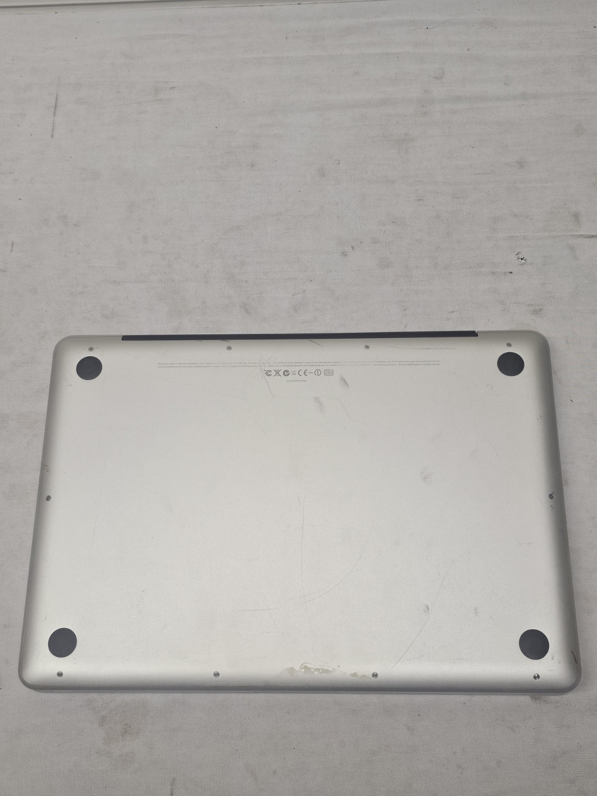 Apple MacBook Pro Laptop – Intel Duo P8700 – 4GB RAM – 256GB – Linux Mint